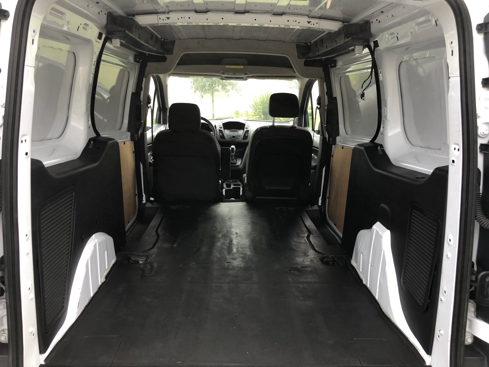 Vehicle photo 40