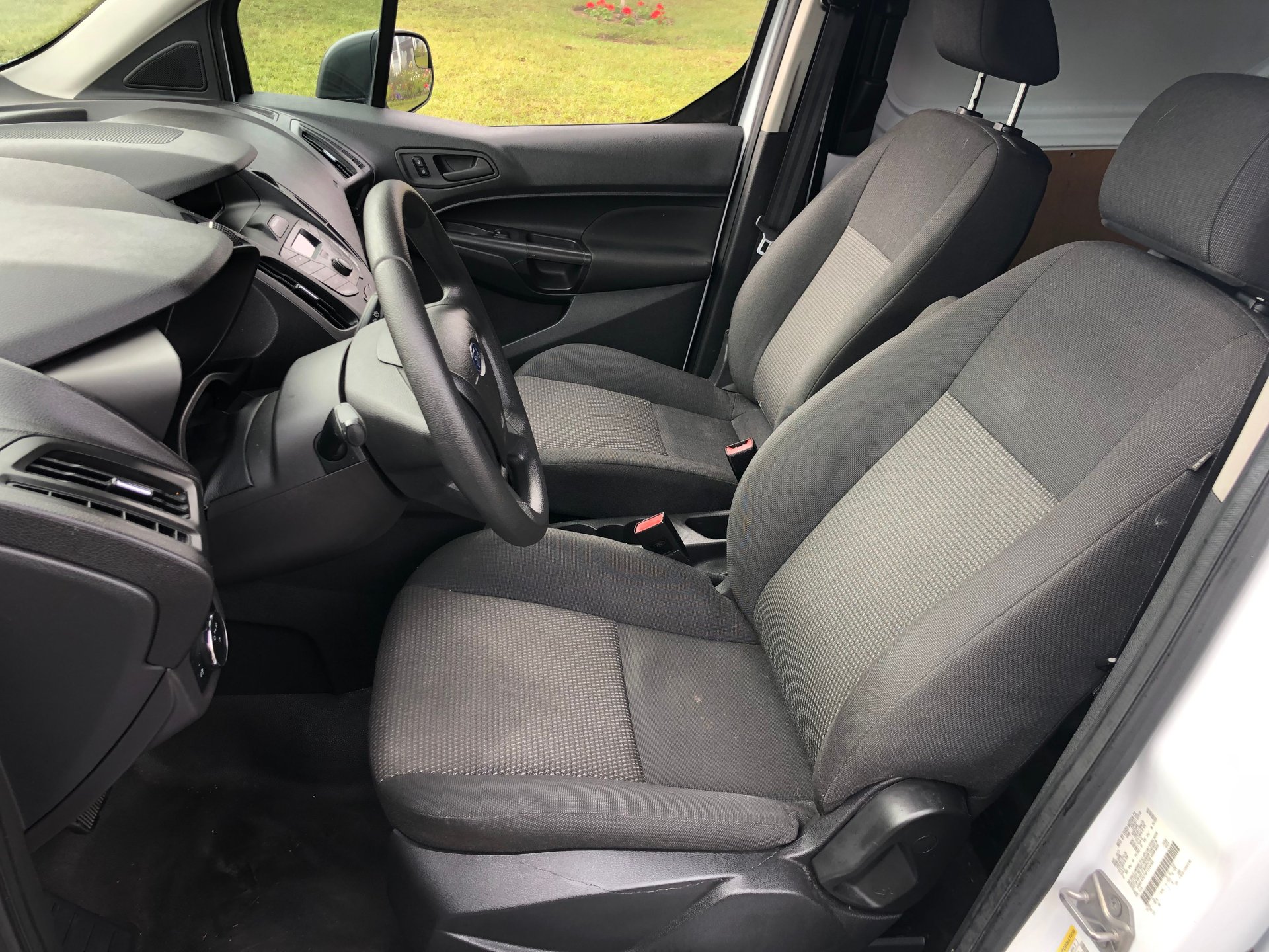 Vehicle photo 8