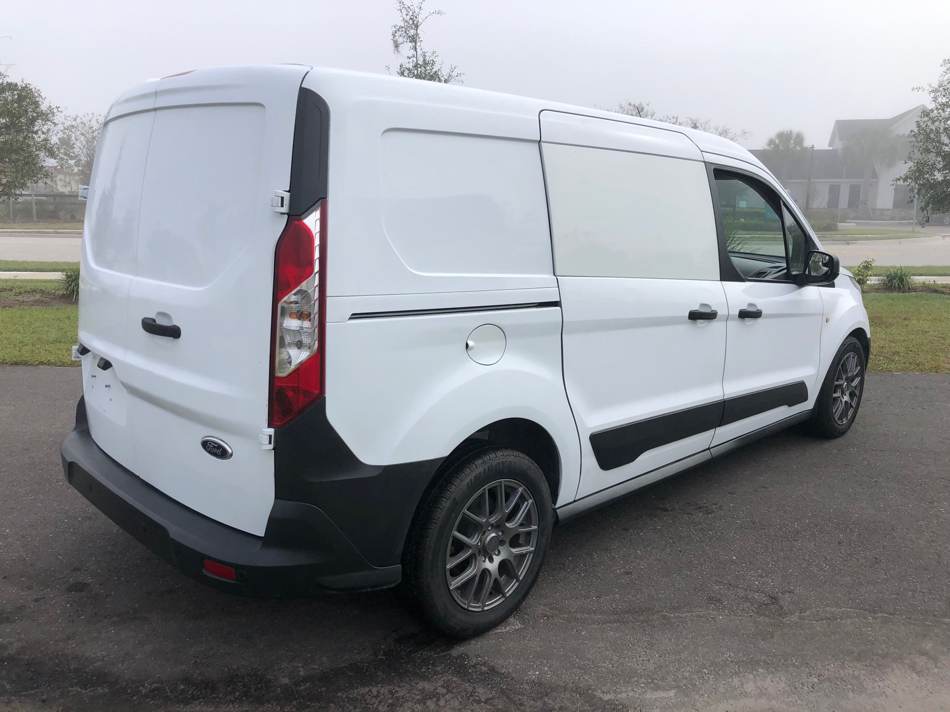Vehicle photo 64