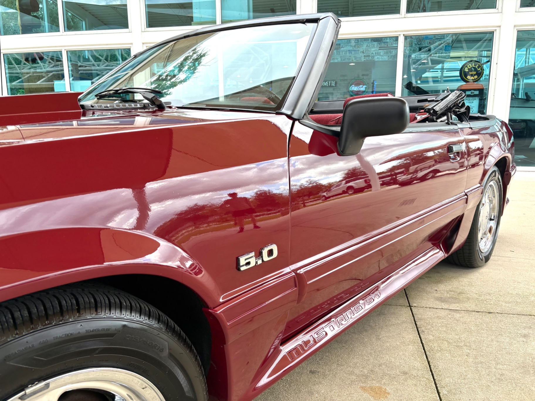 Vehicle photo 12