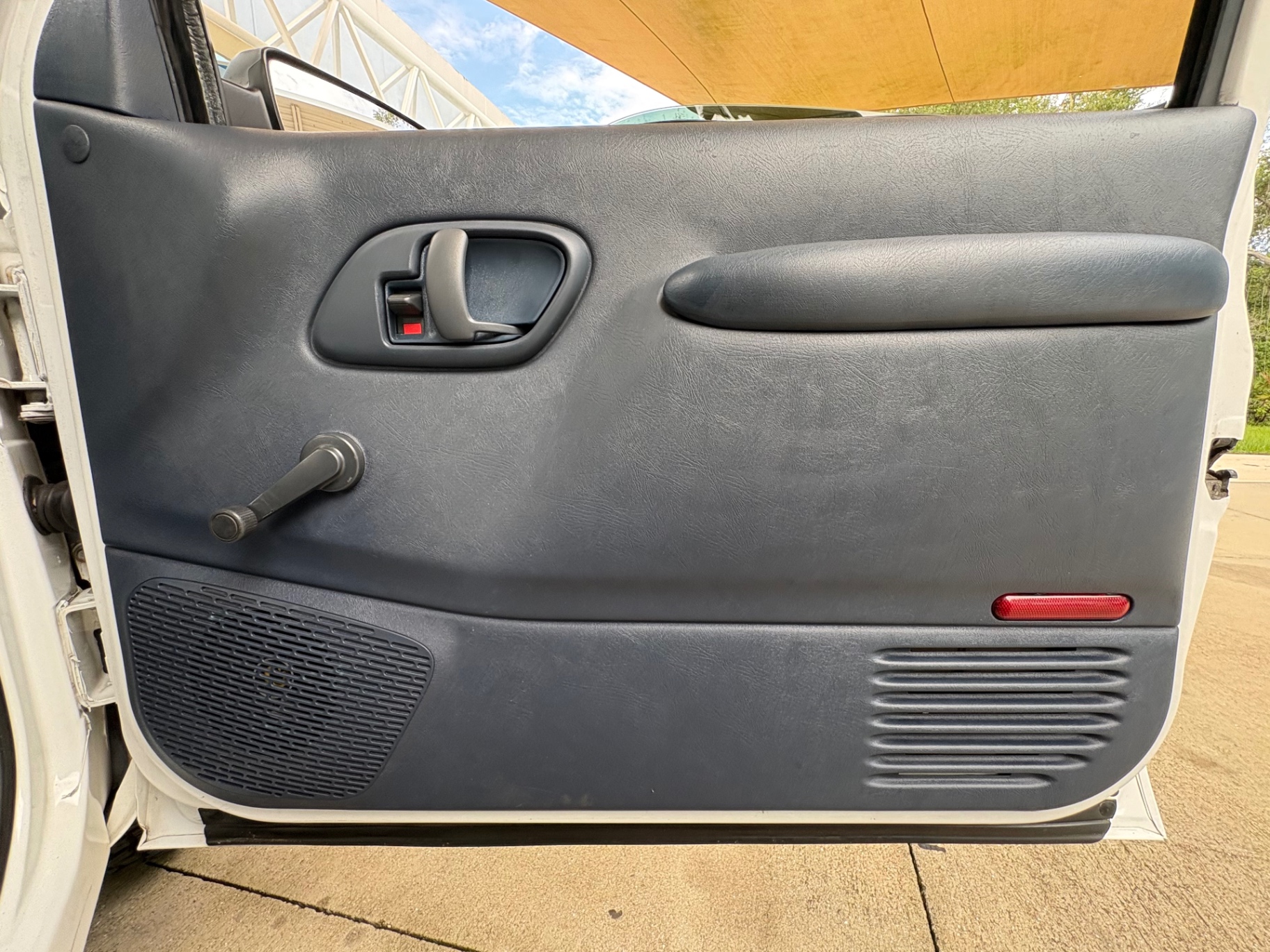 Vehicle photo 36
