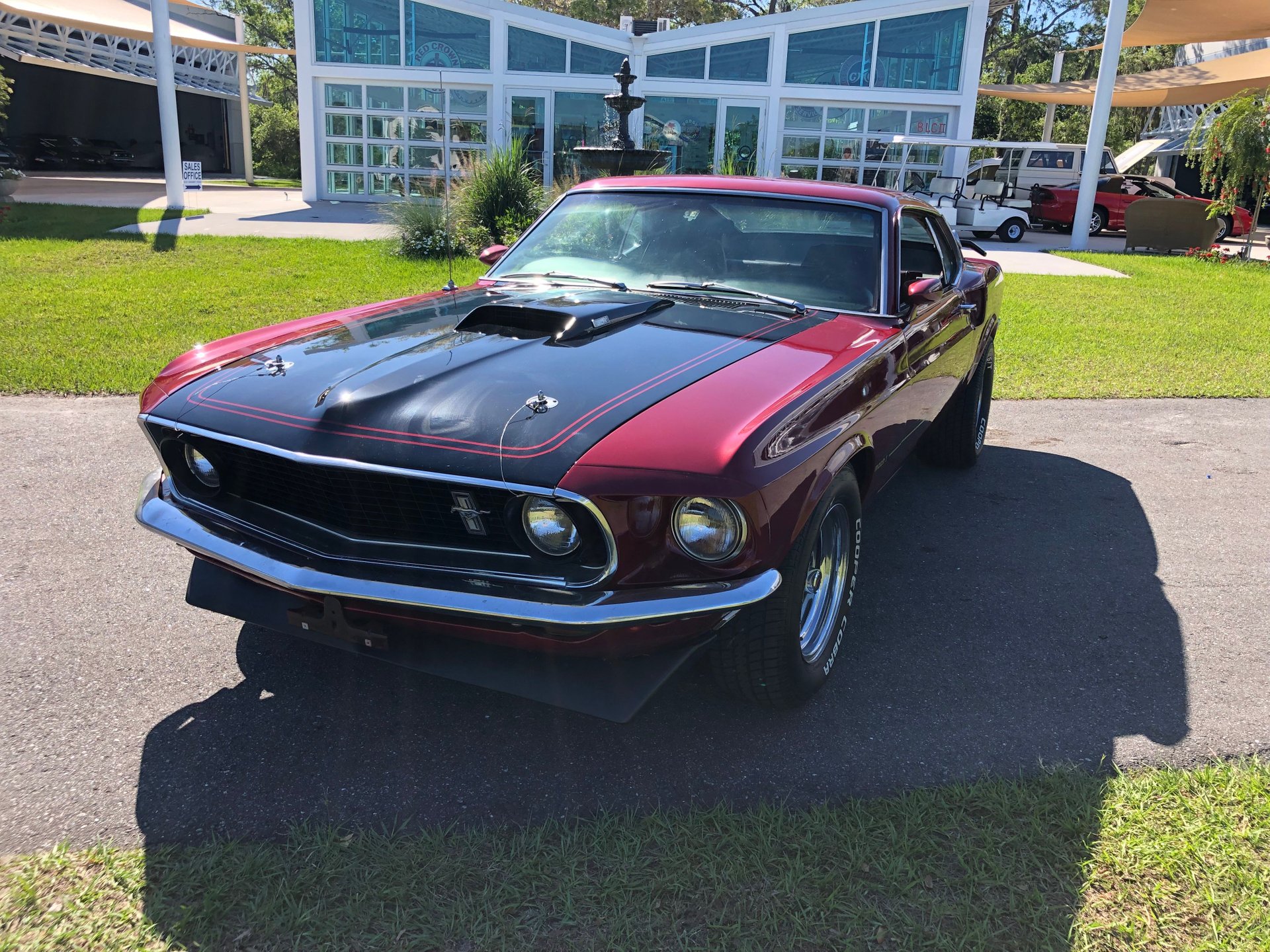 Vehicle photo 2