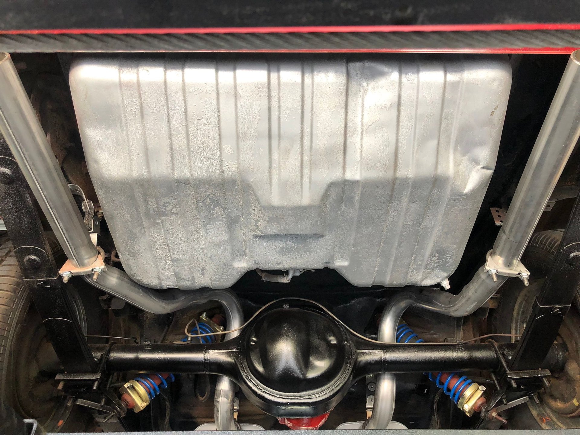 Vehicle photo 43