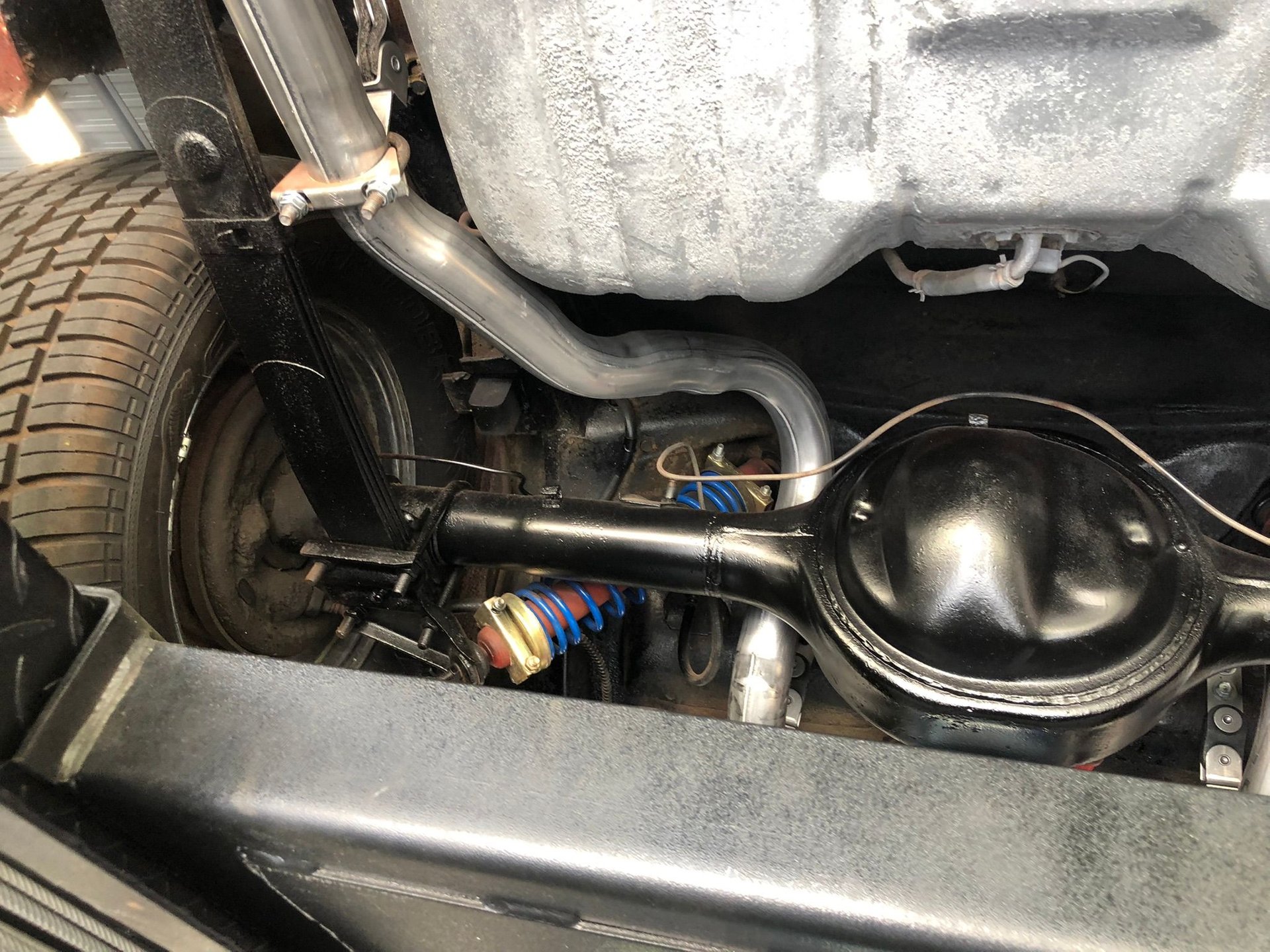 Vehicle photo 44