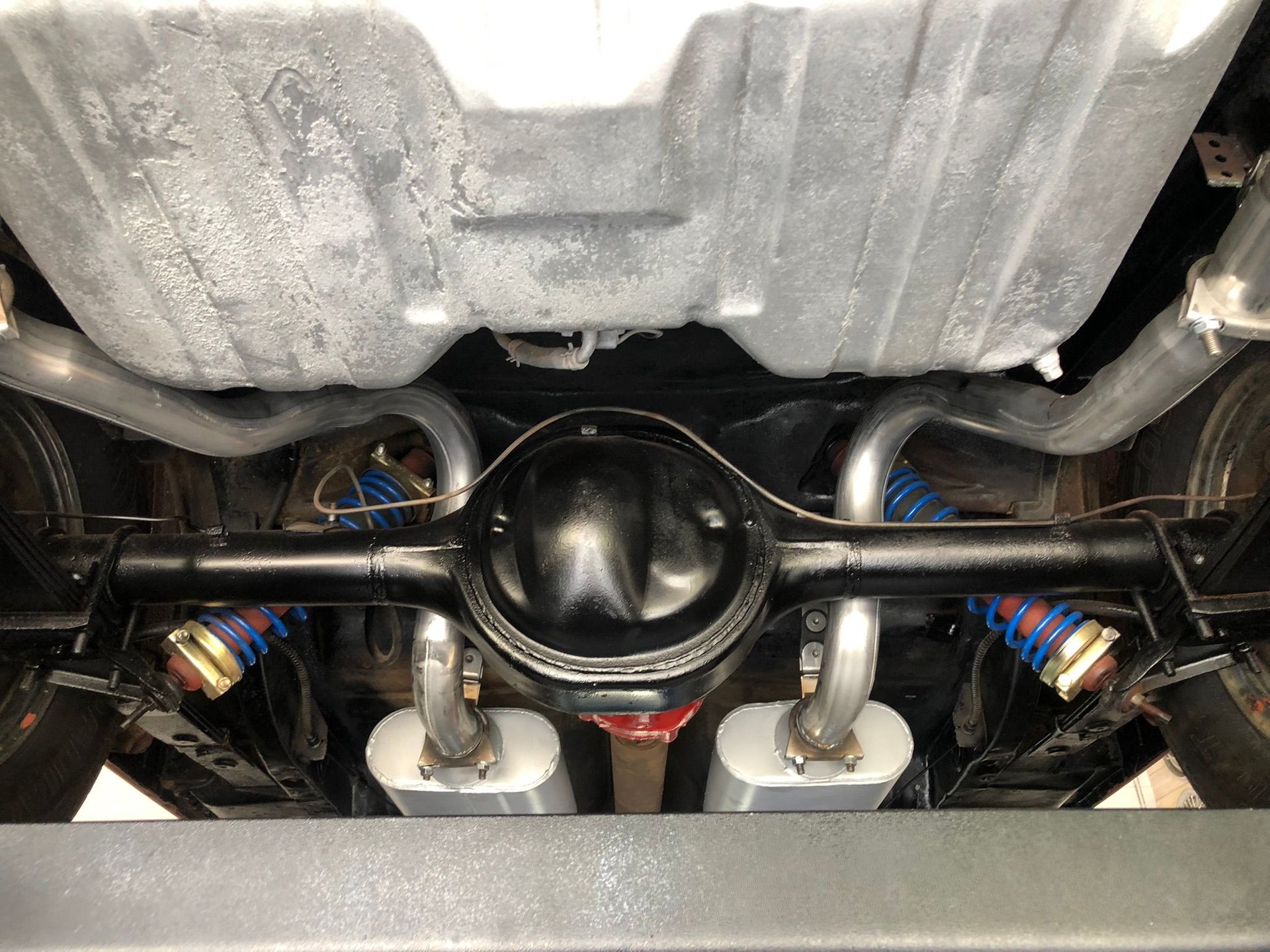 Vehicle photo 45