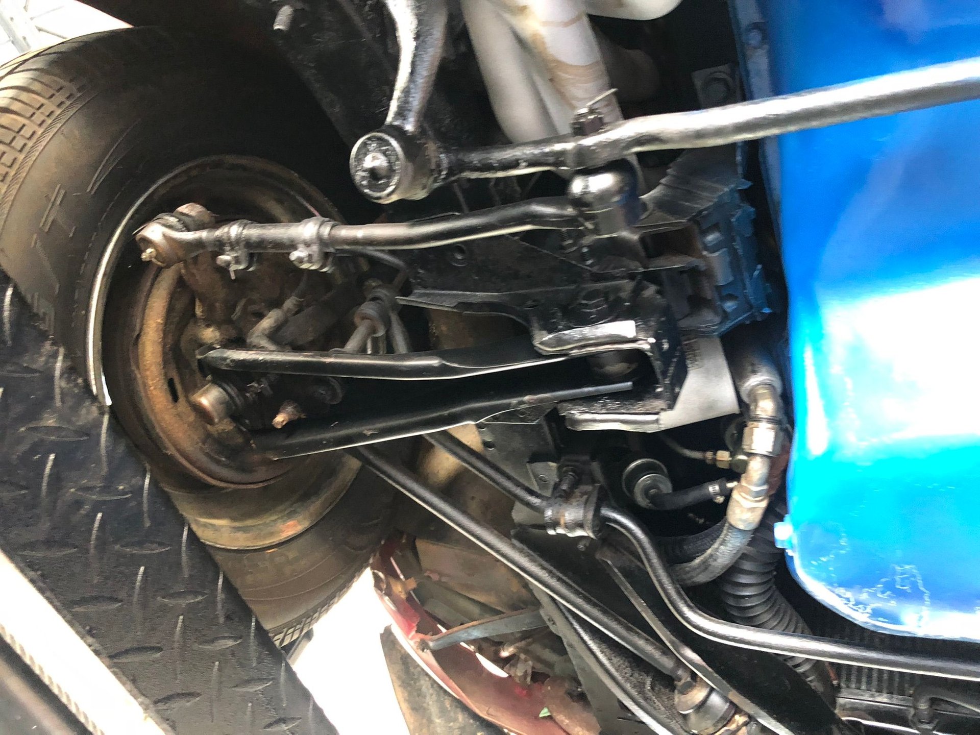 Vehicle photo 52