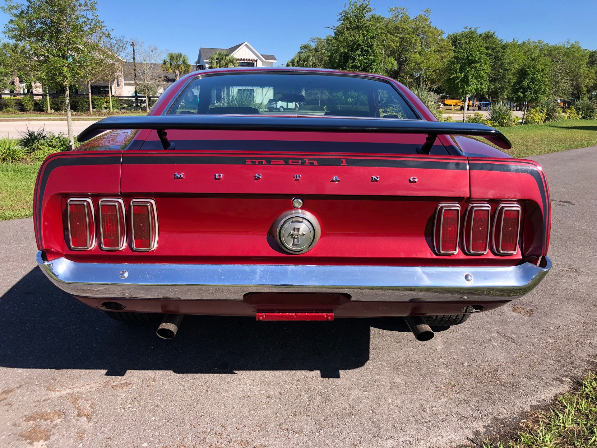 Vehicle photo 8