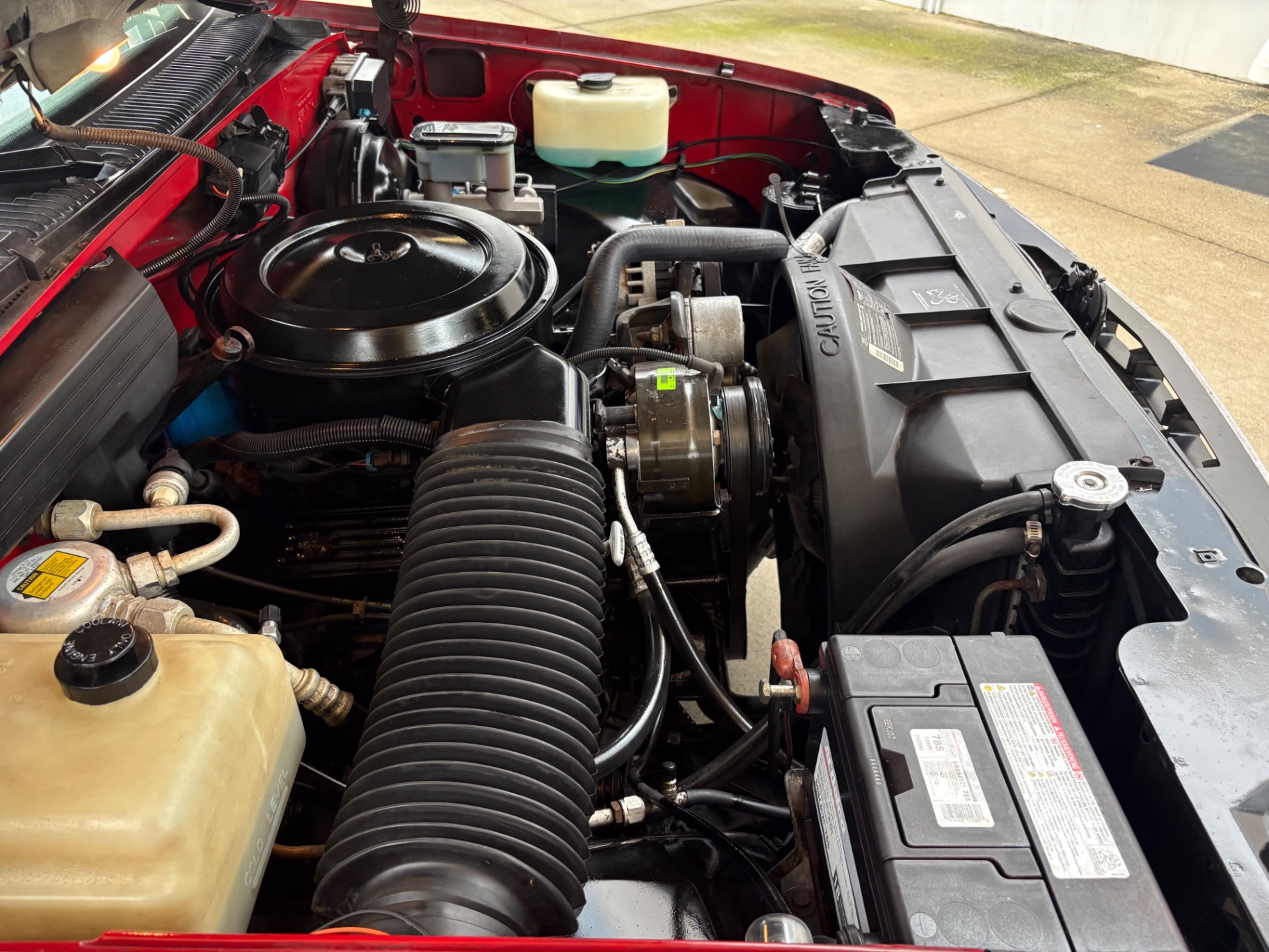 Vehicle photo 24