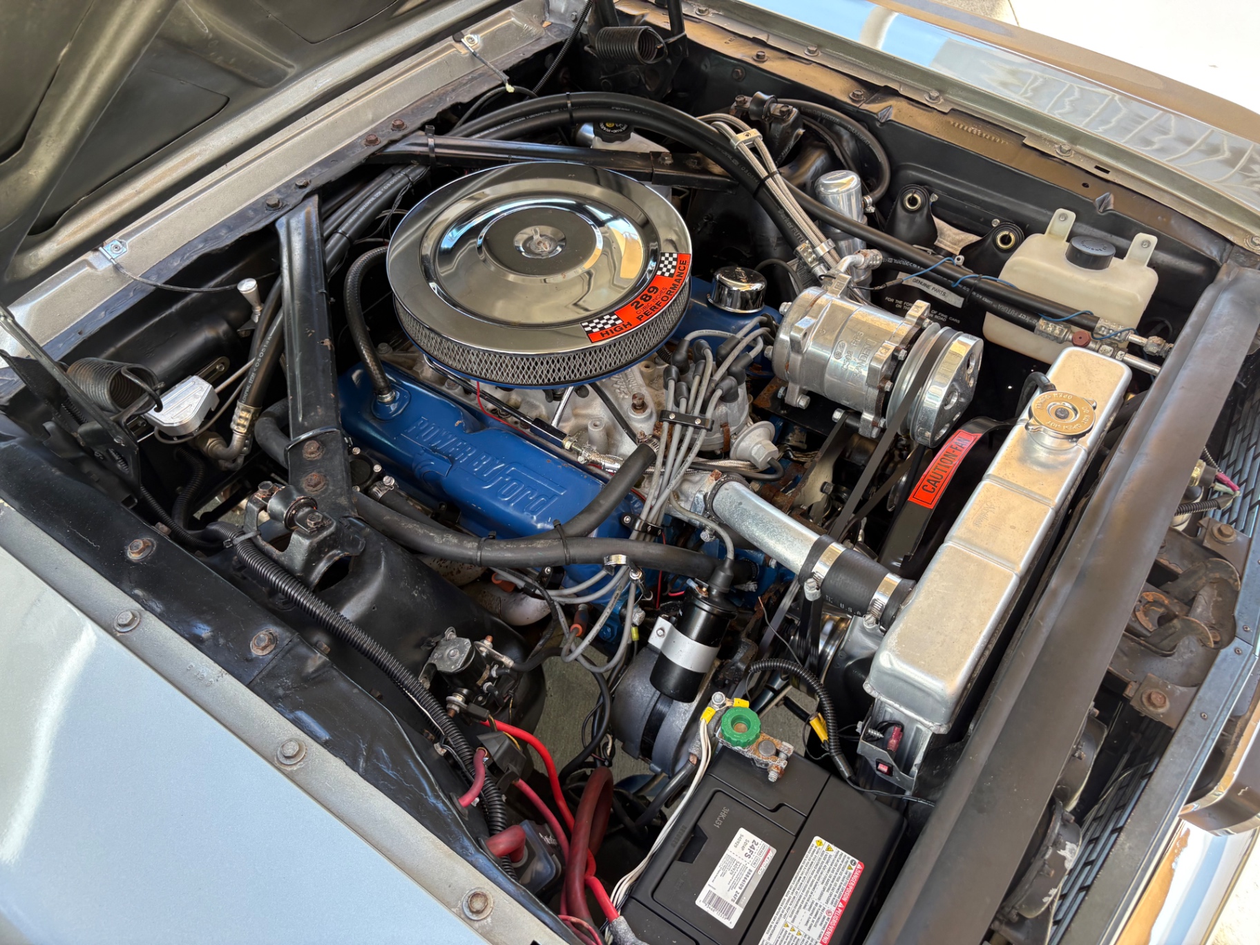 Vehicle photo 28