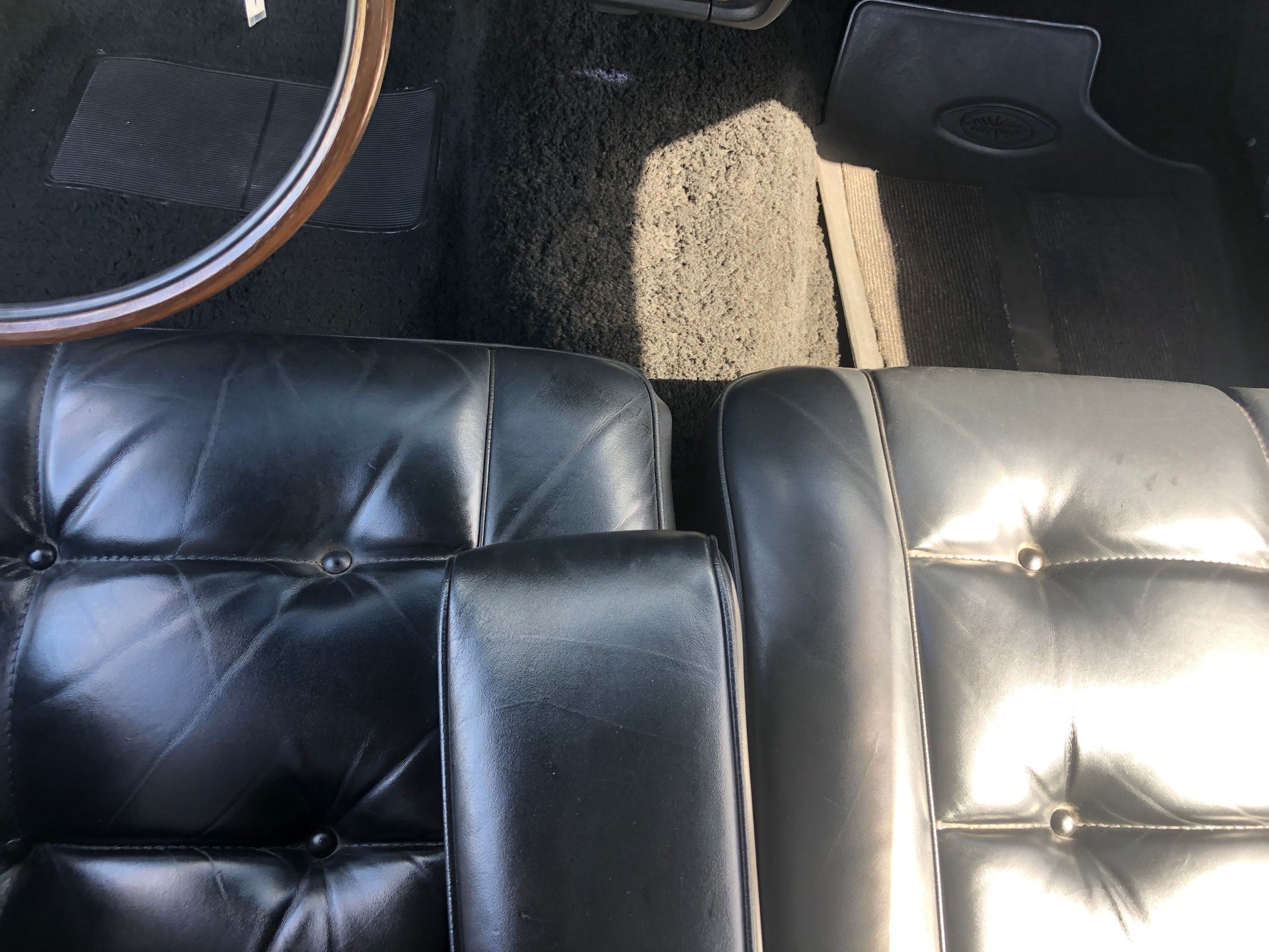 Vehicle photo 14