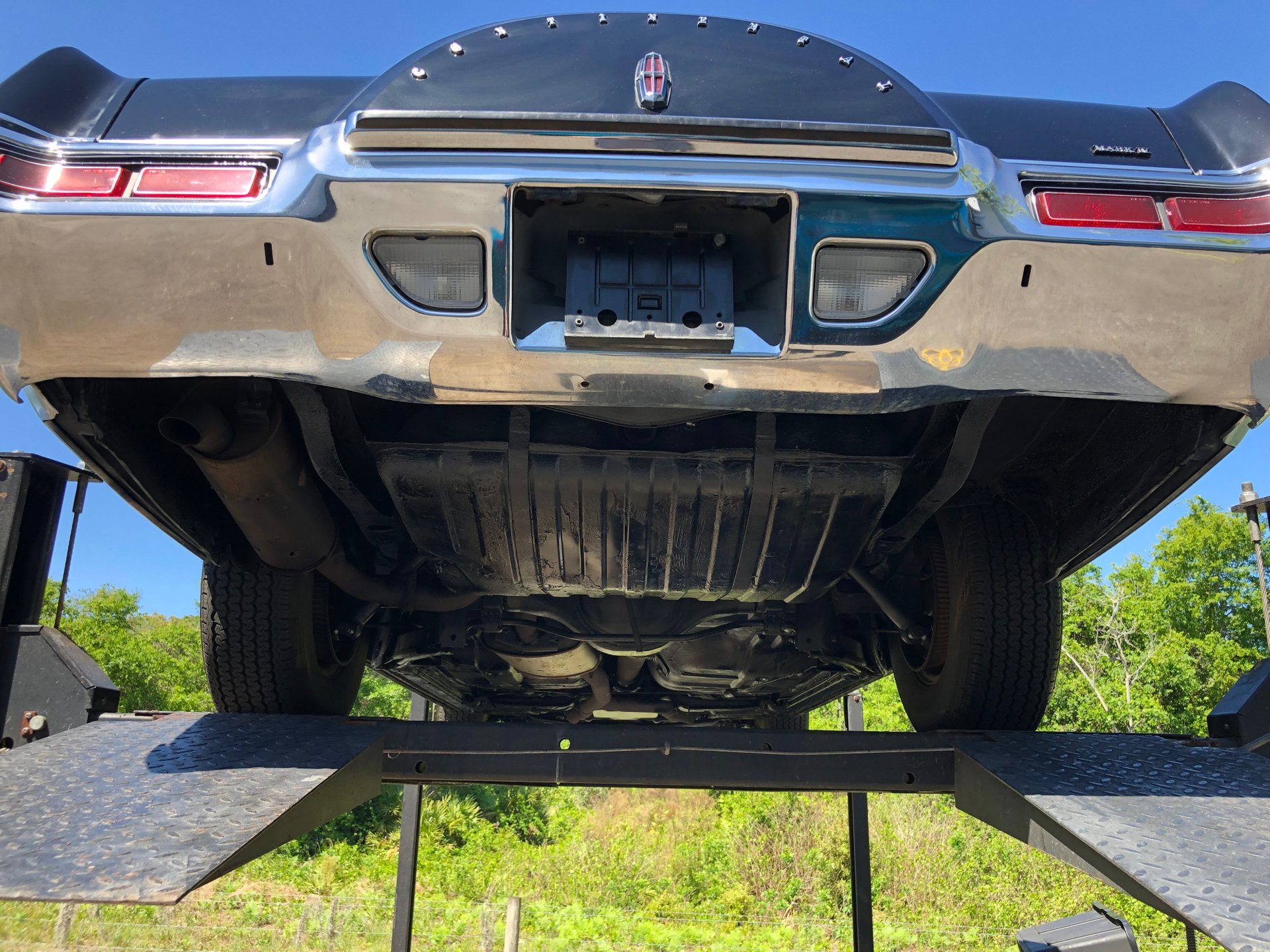 Vehicle photo 38