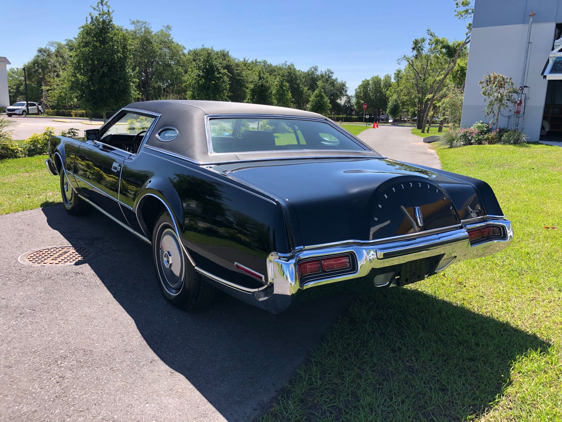 Vehicle photo 53