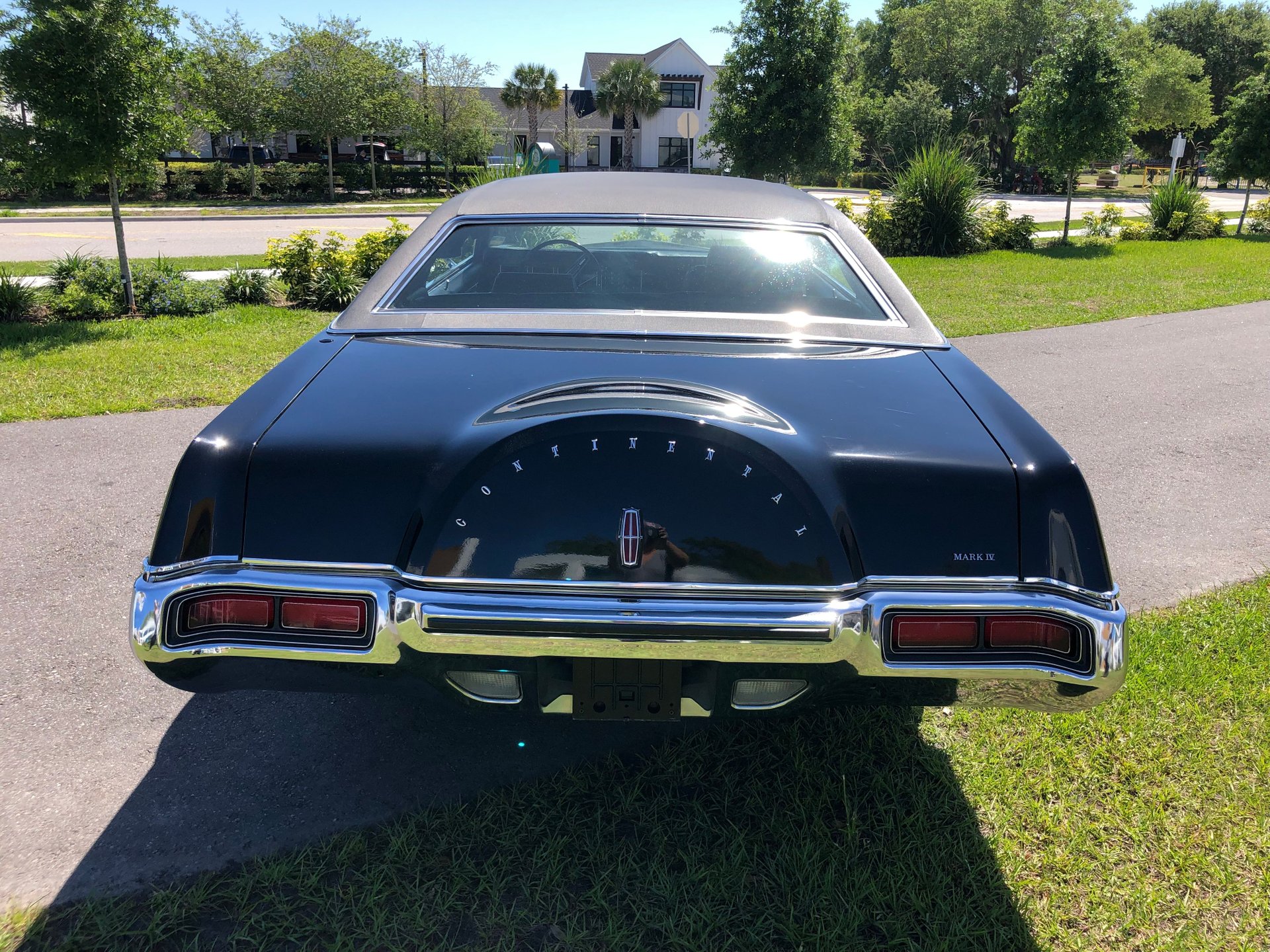 Vehicle photo 54