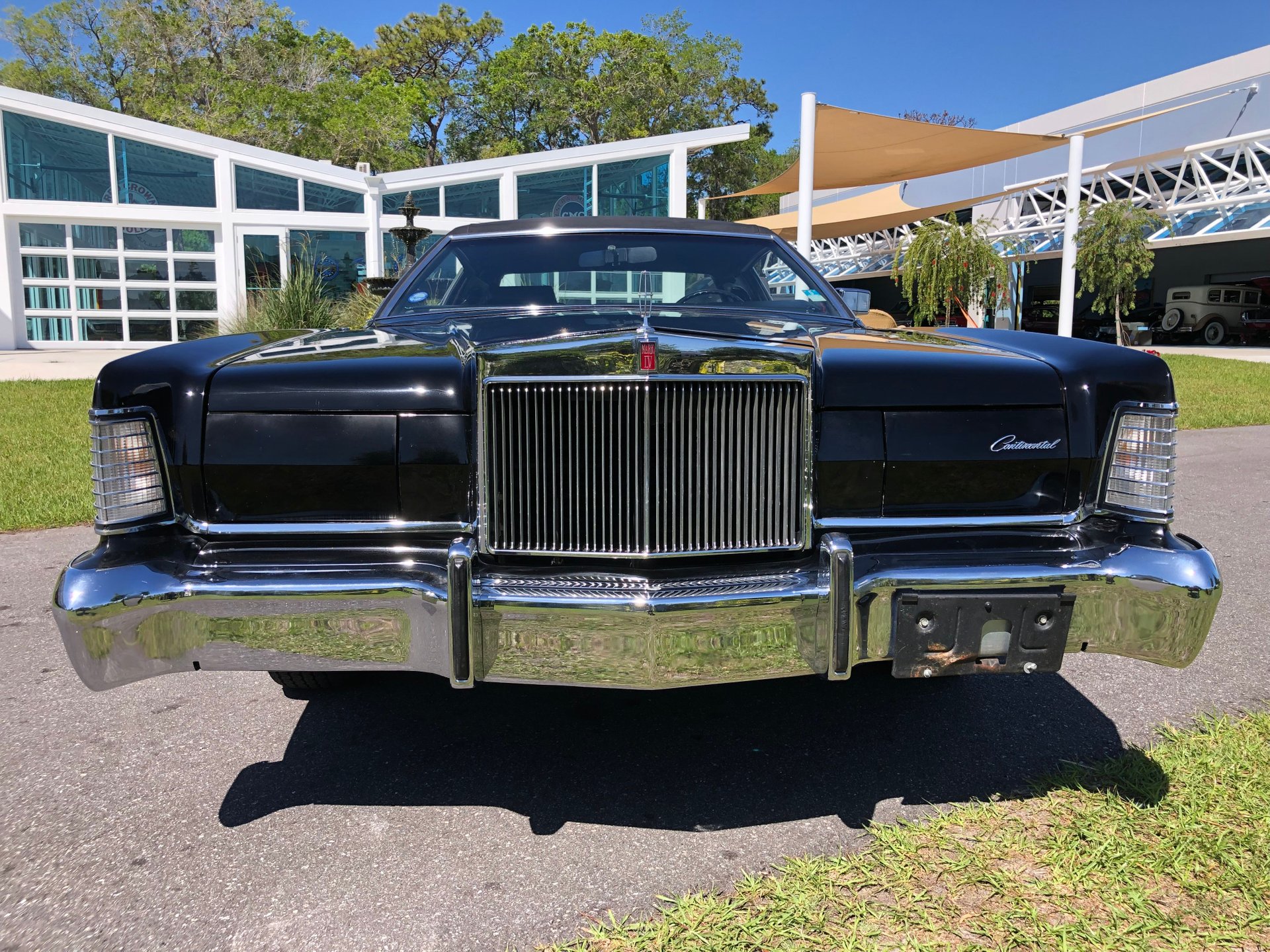 Vehicle photo 57