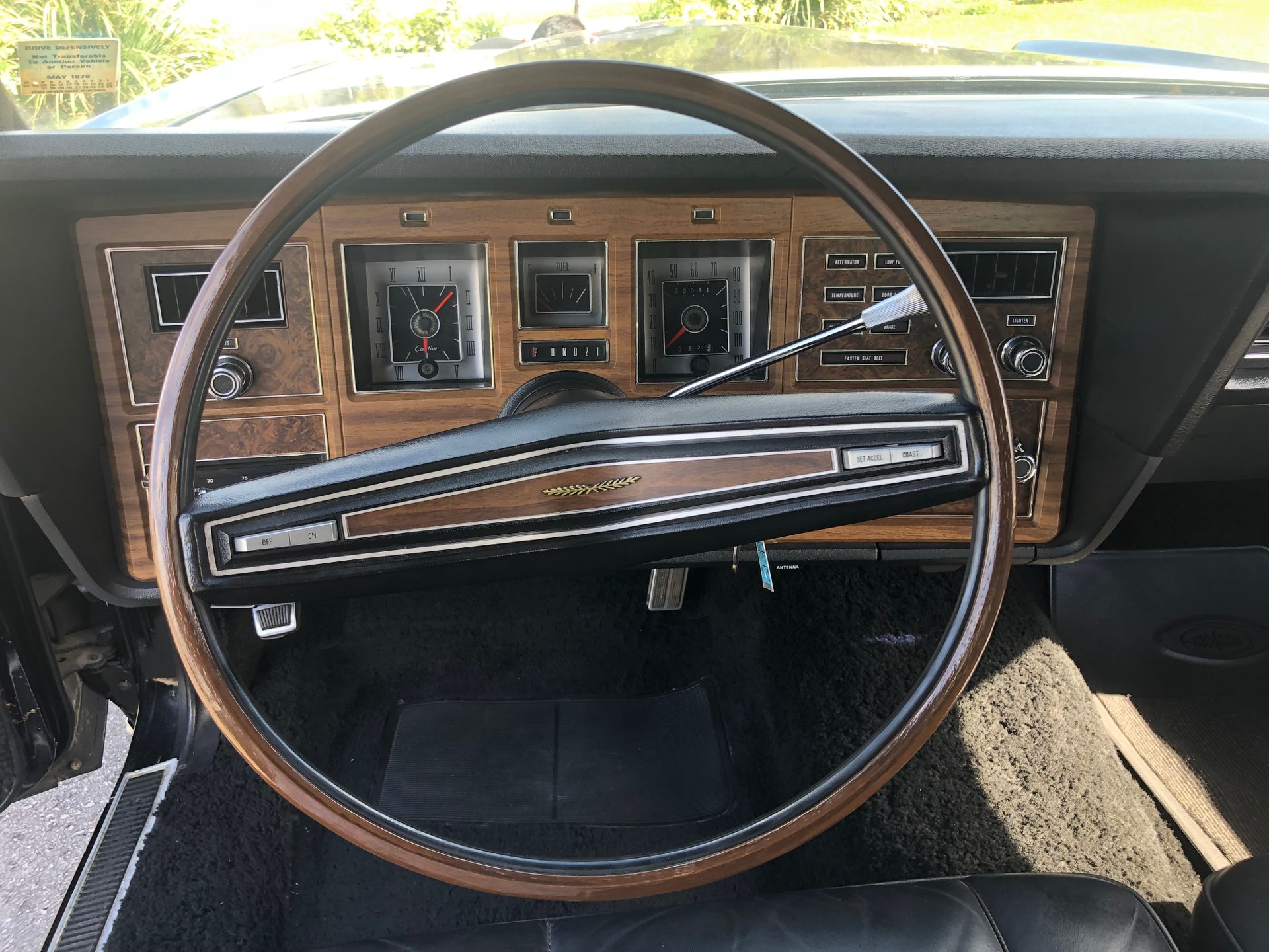 Vehicle photo 10