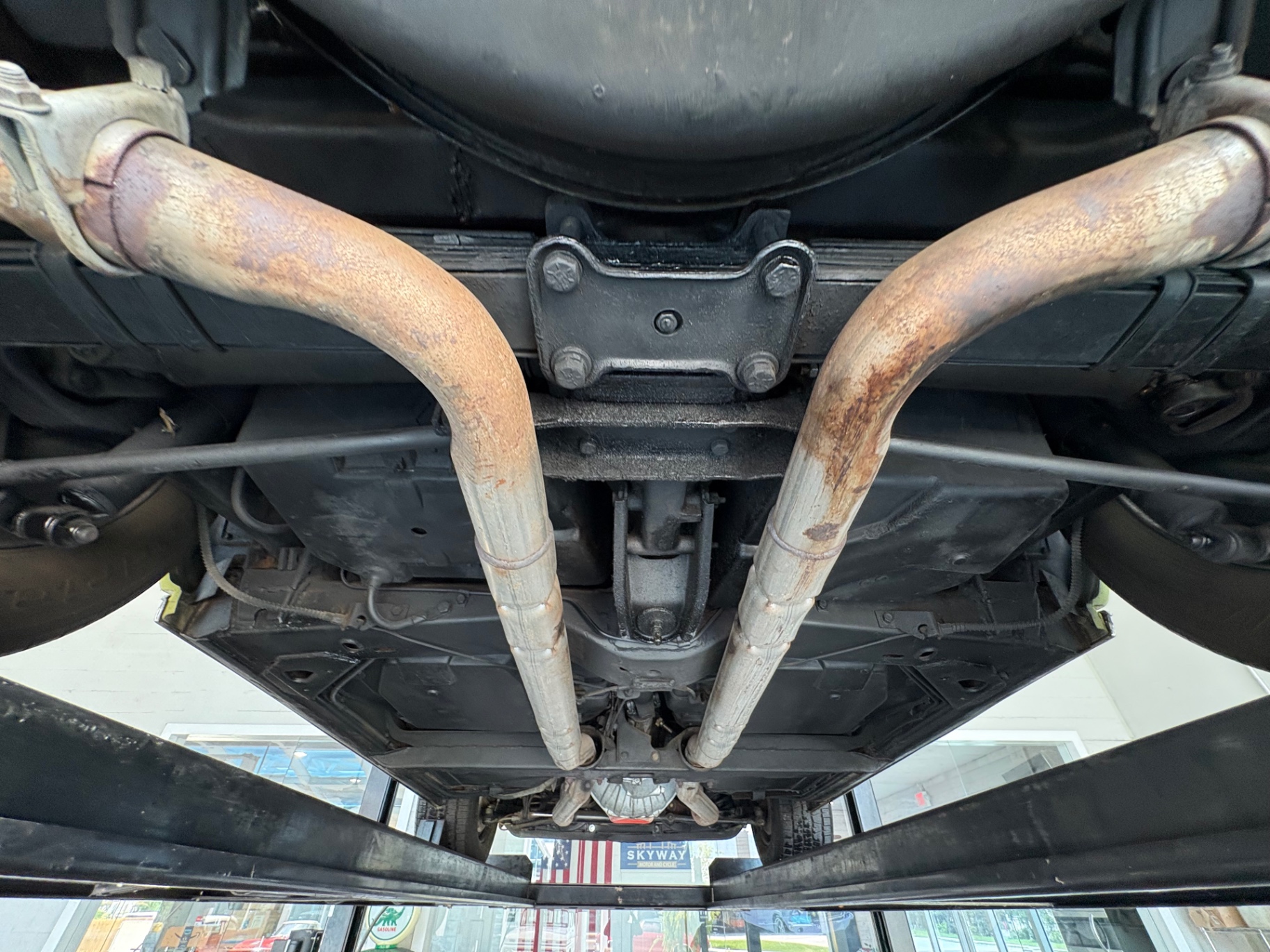 Vehicle photo 40