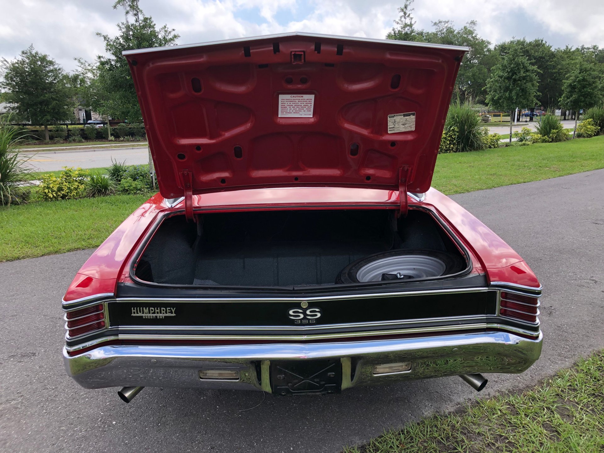 Vehicle photo 27