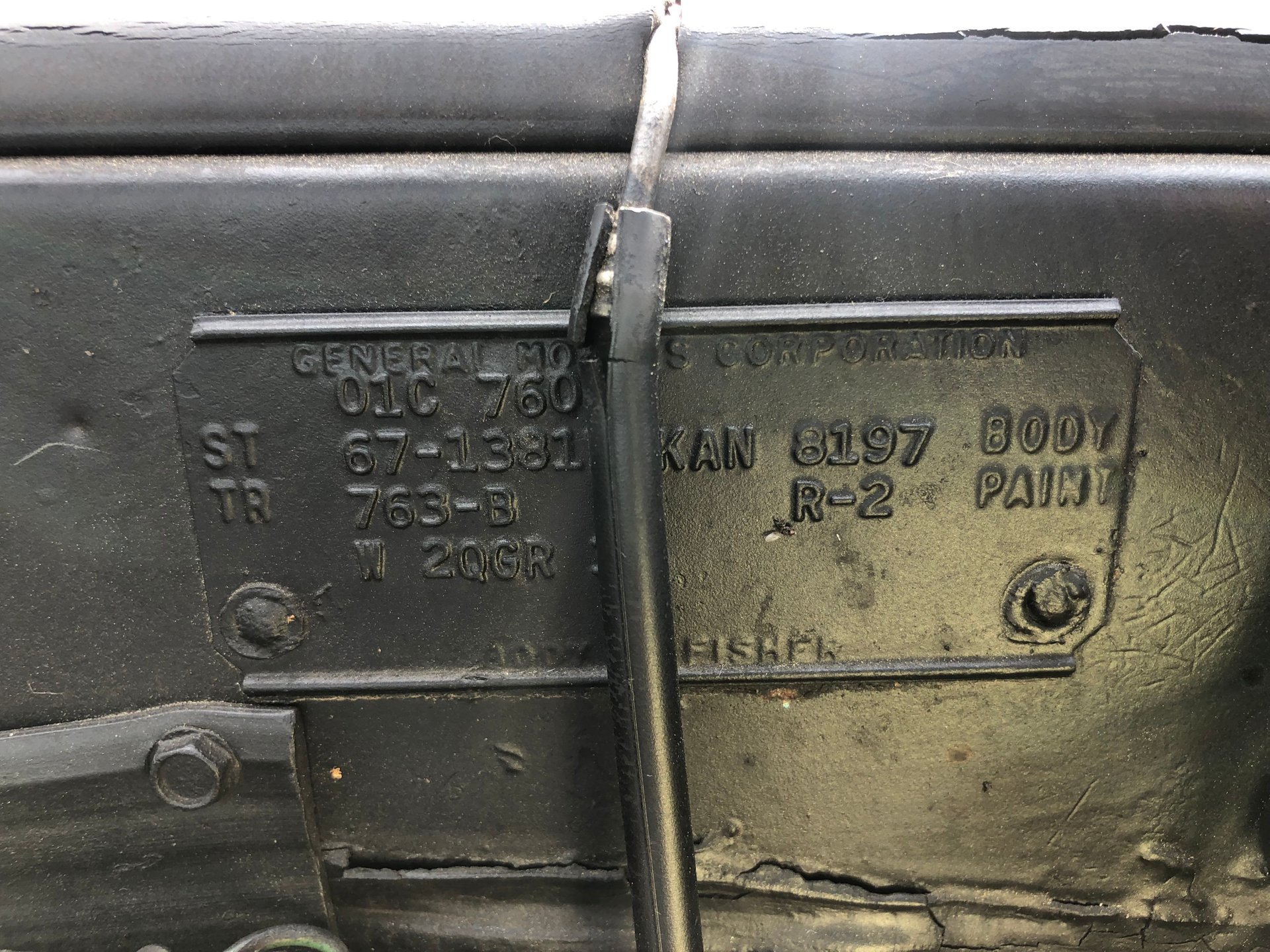 Vehicle photo 28