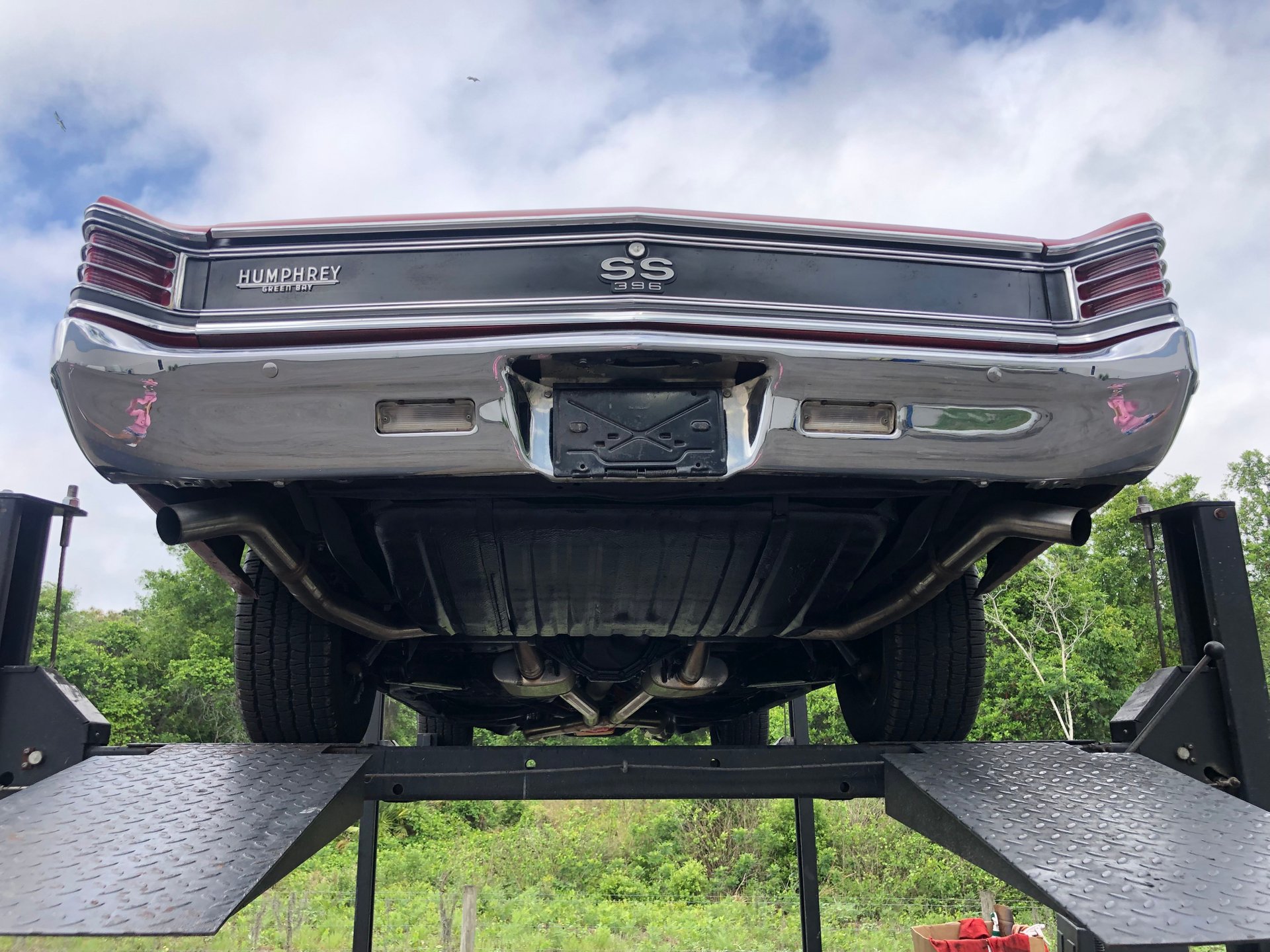 Vehicle photo 32