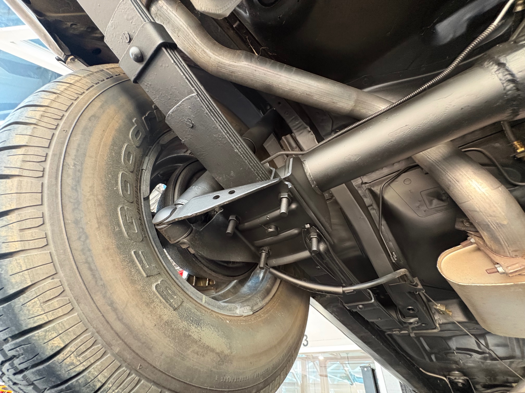 Vehicle photo 48