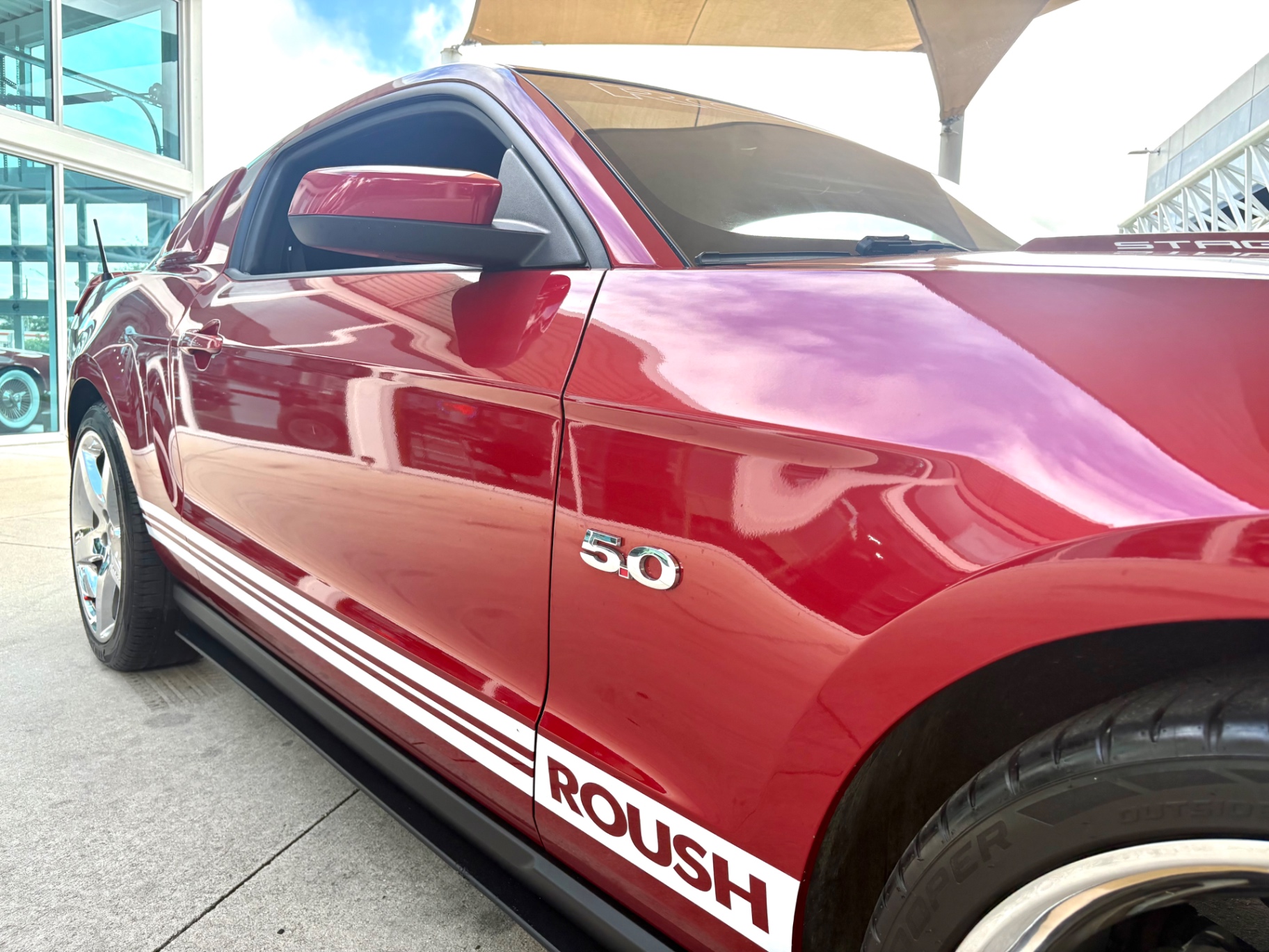 Vehicle photo 19