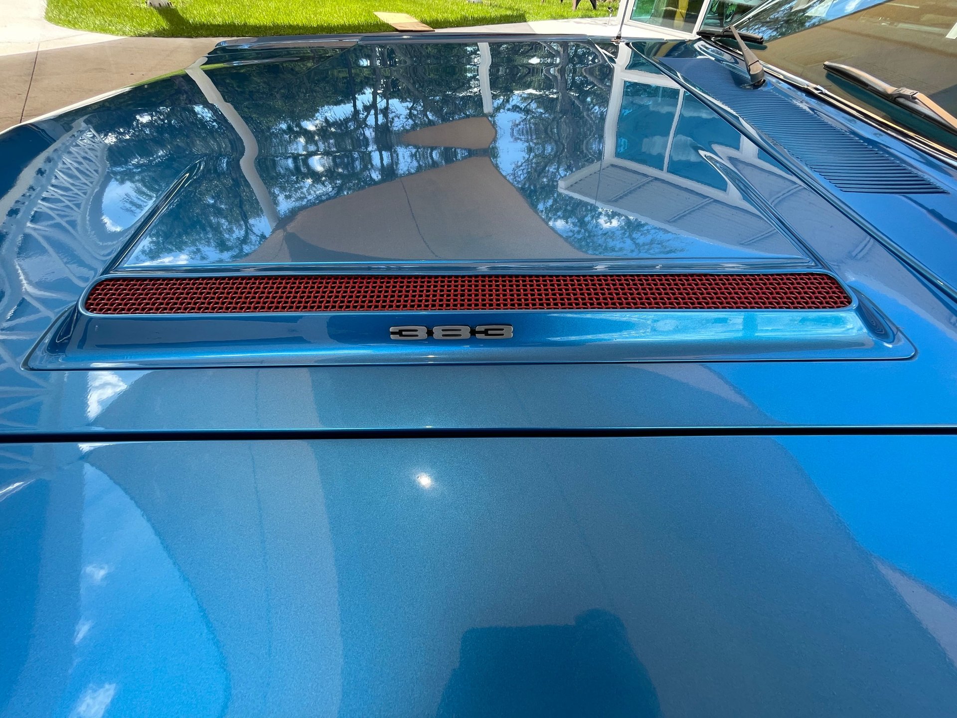 Vehicle photo 14