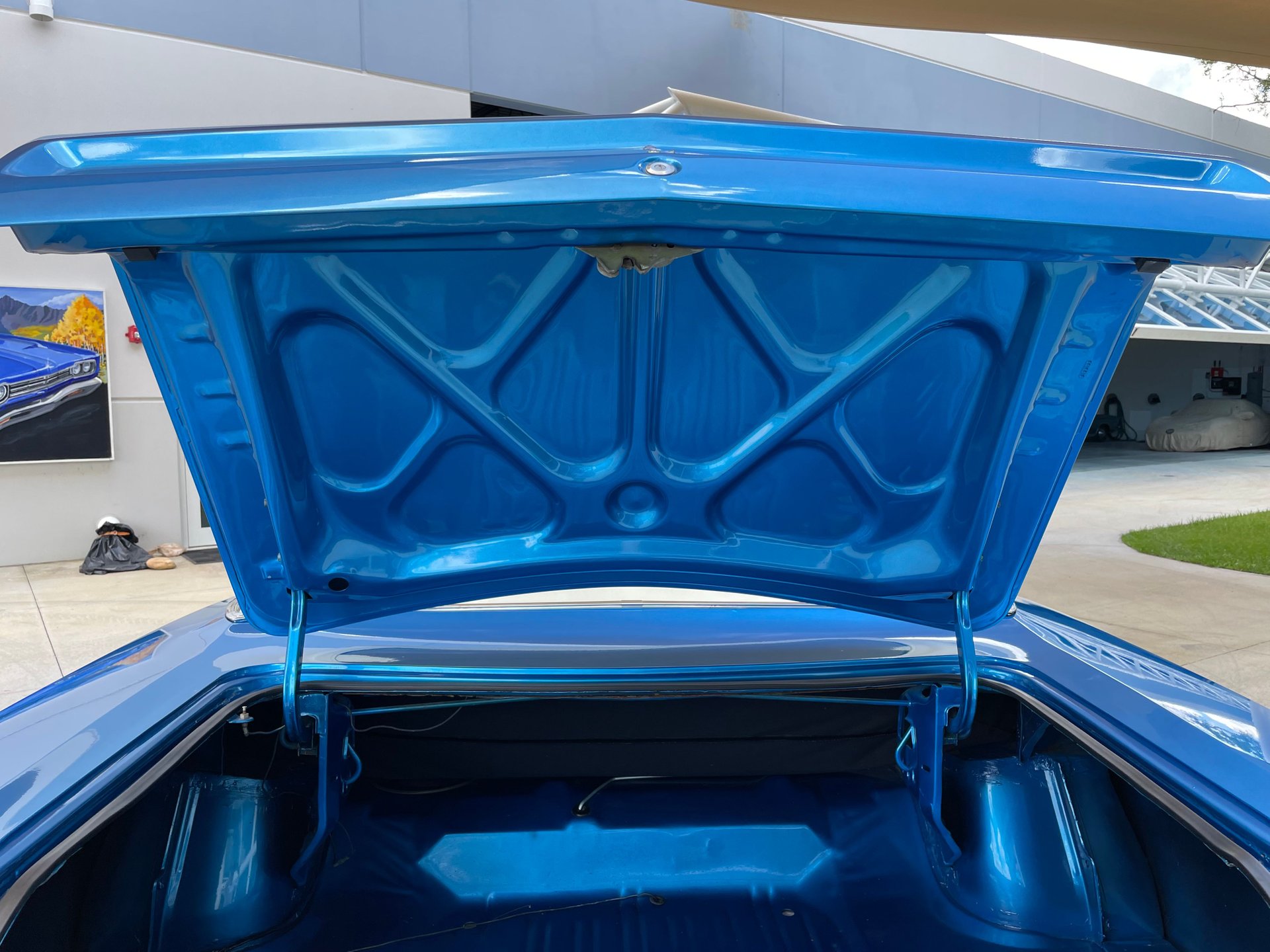 Vehicle photo 35