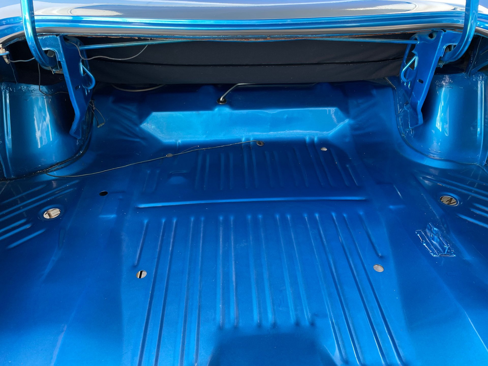 Vehicle photo 36
