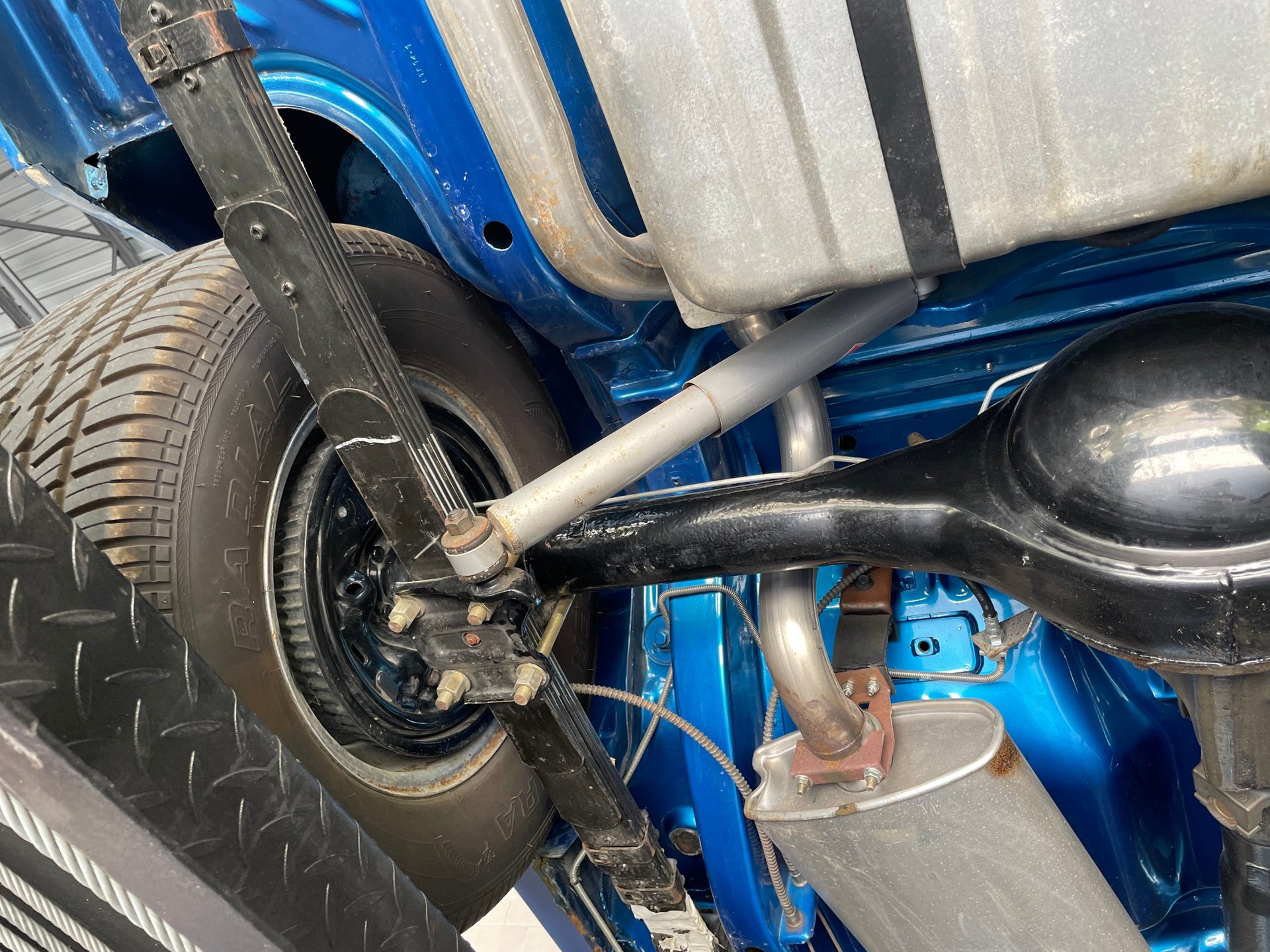Vehicle photo 39