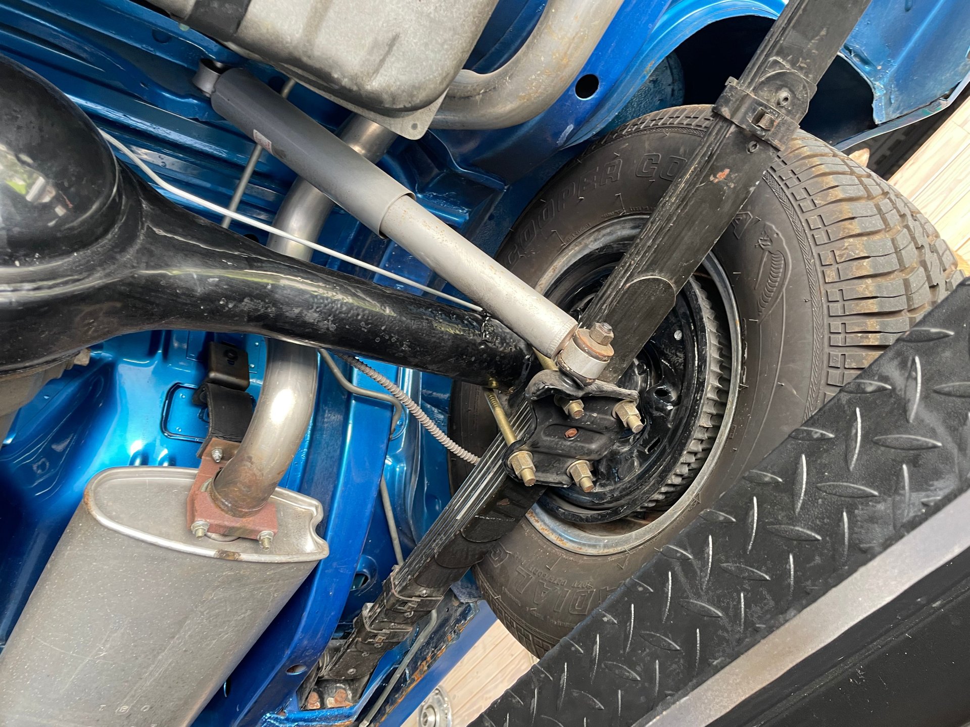 Vehicle photo 40