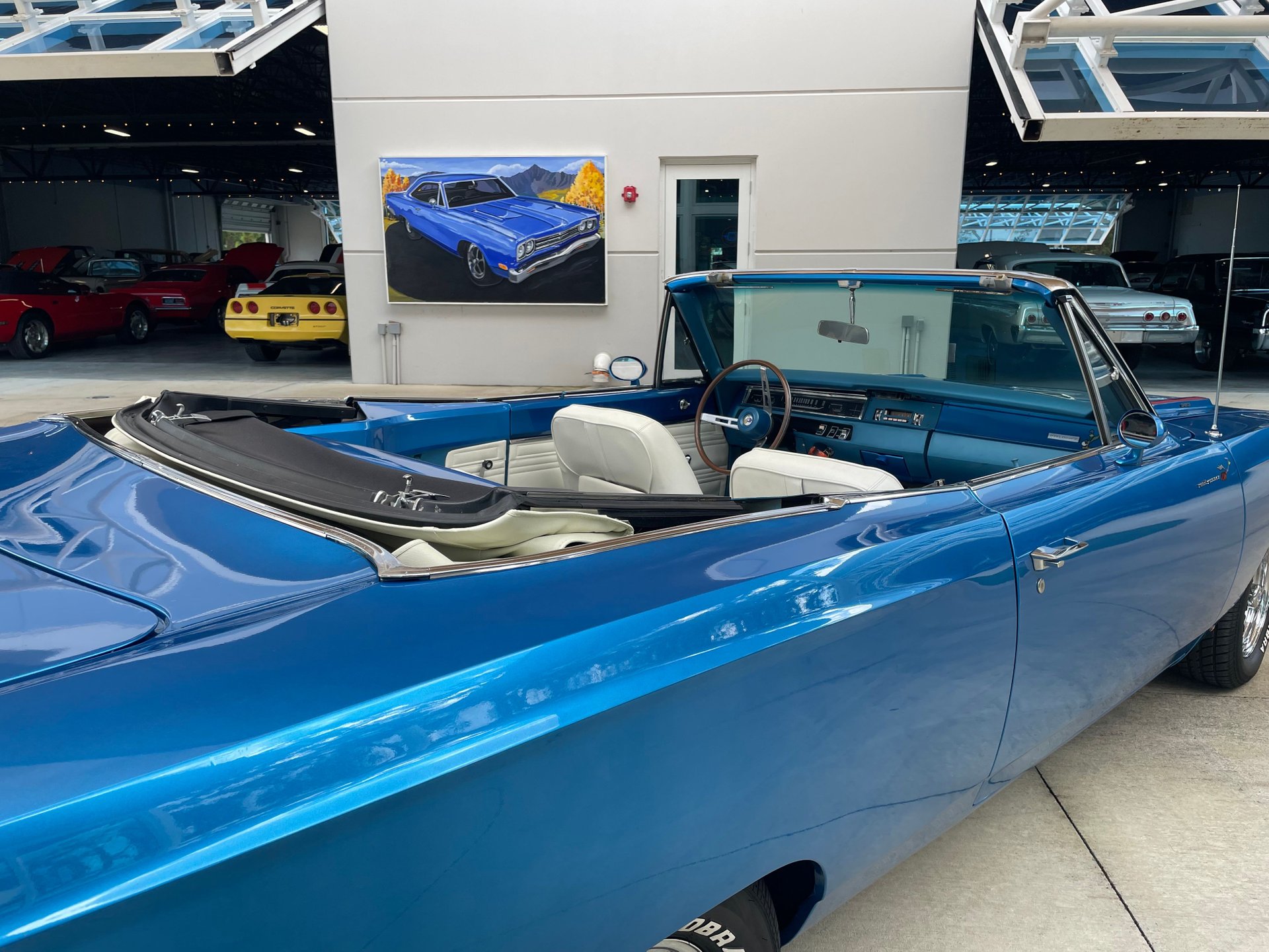 Vehicle photo 55