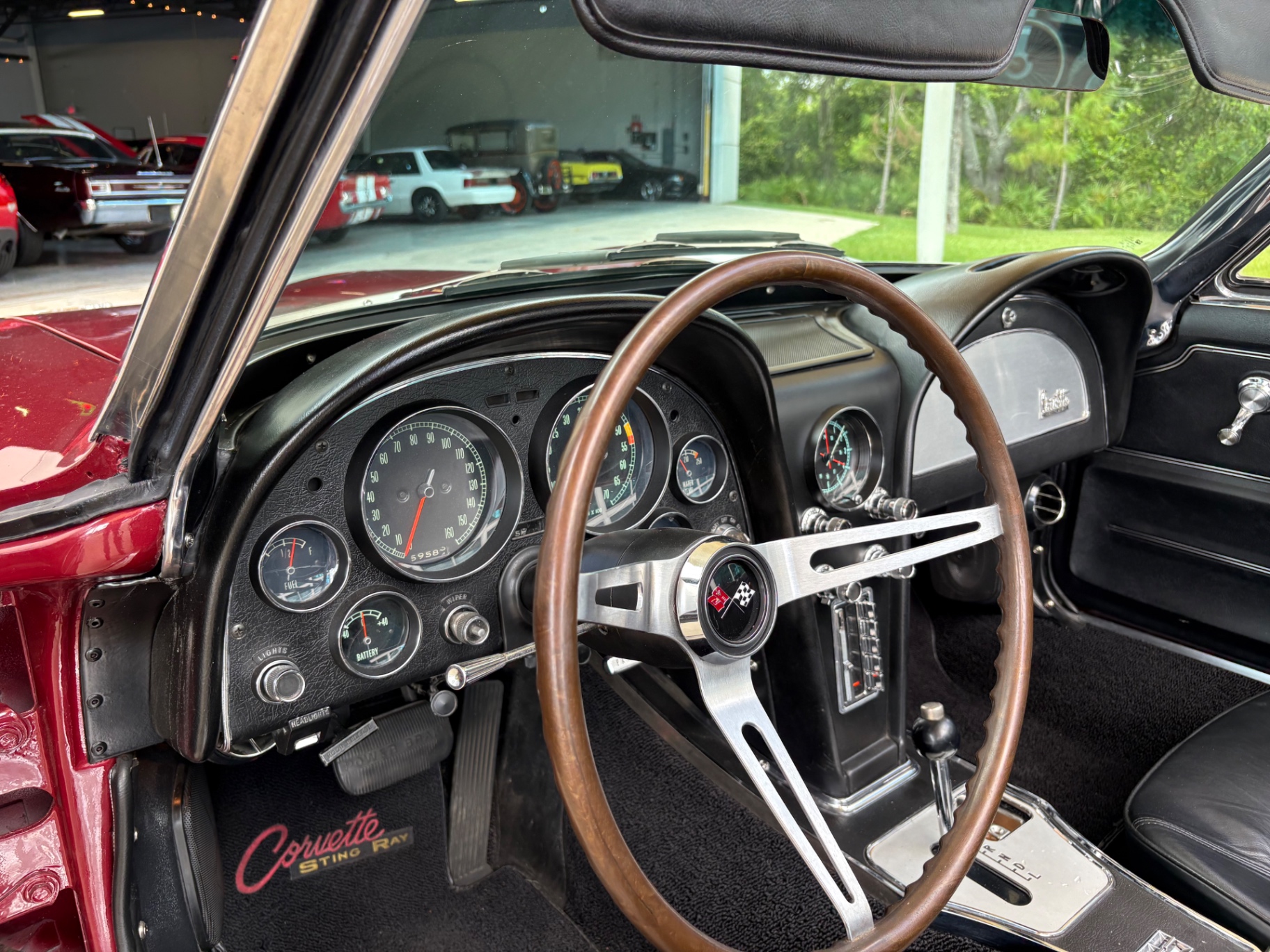Vehicle photo 40
