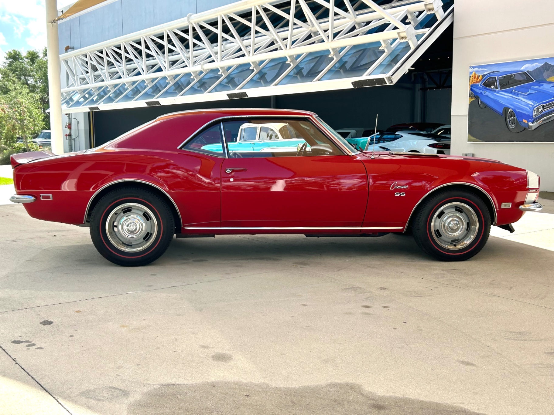 Vehicle photo 4