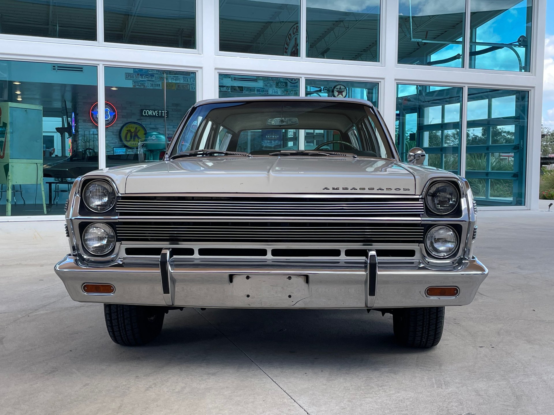 Vehicle photo 4
