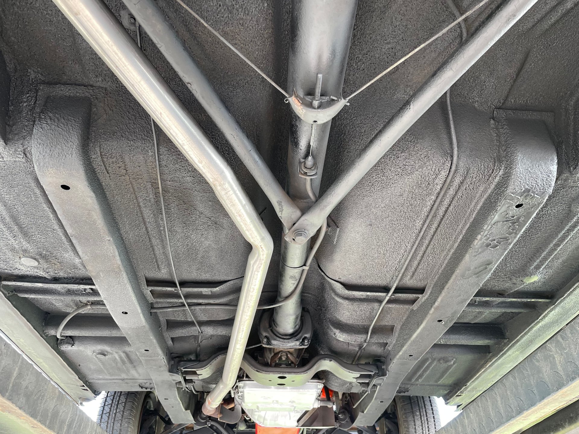 Vehicle photo 52