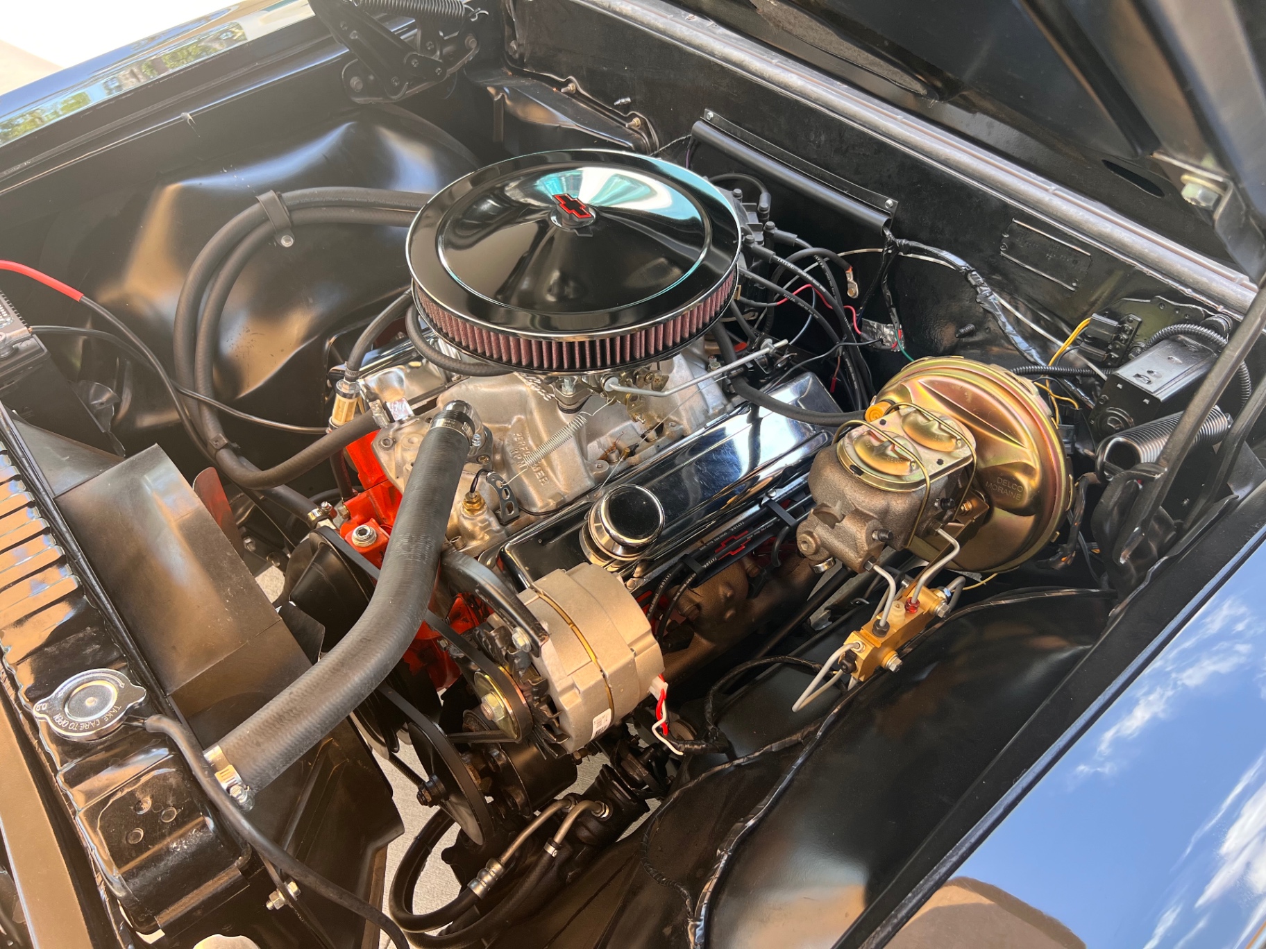 Vehicle photo 24