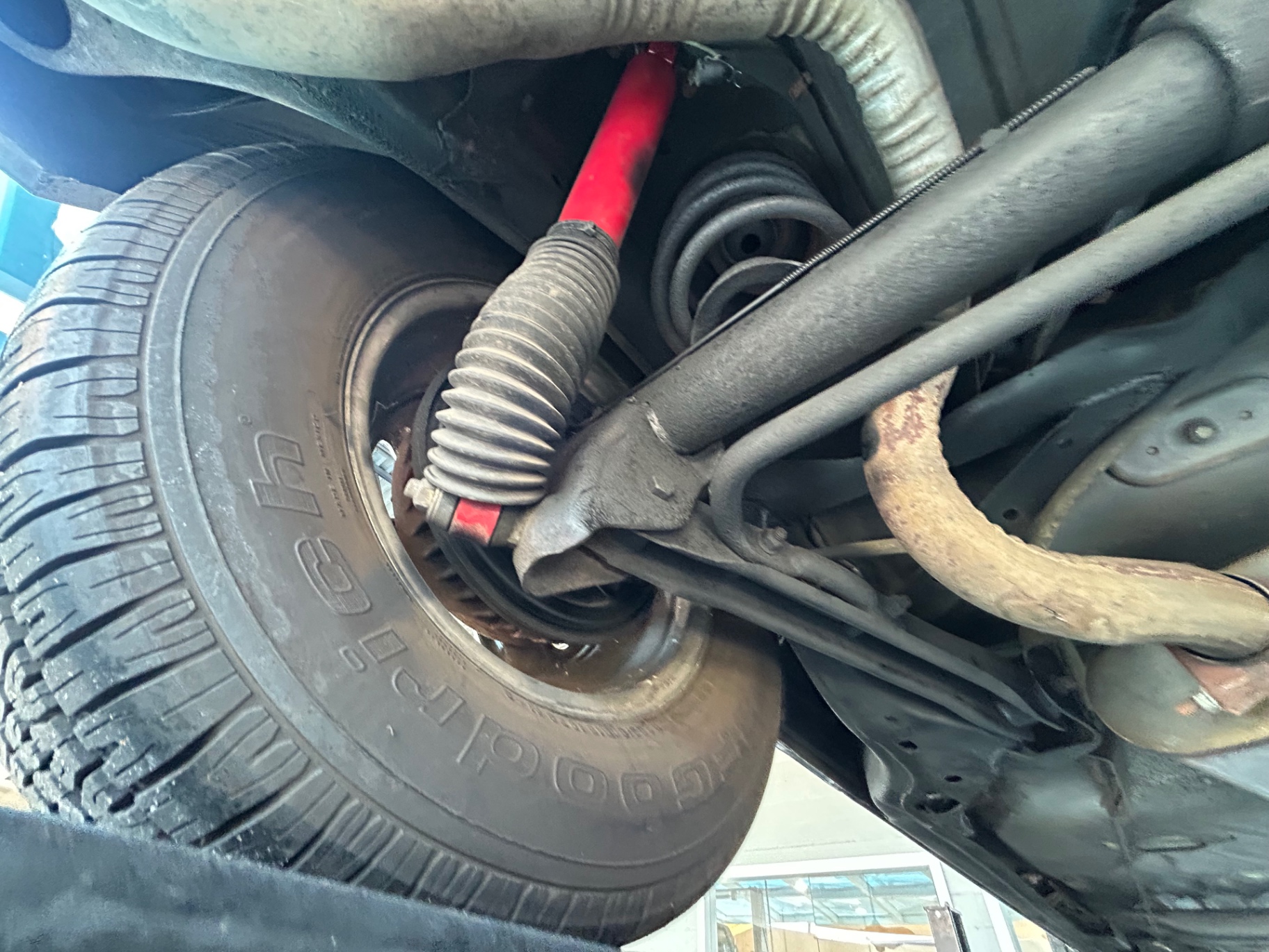 Vehicle photo 45