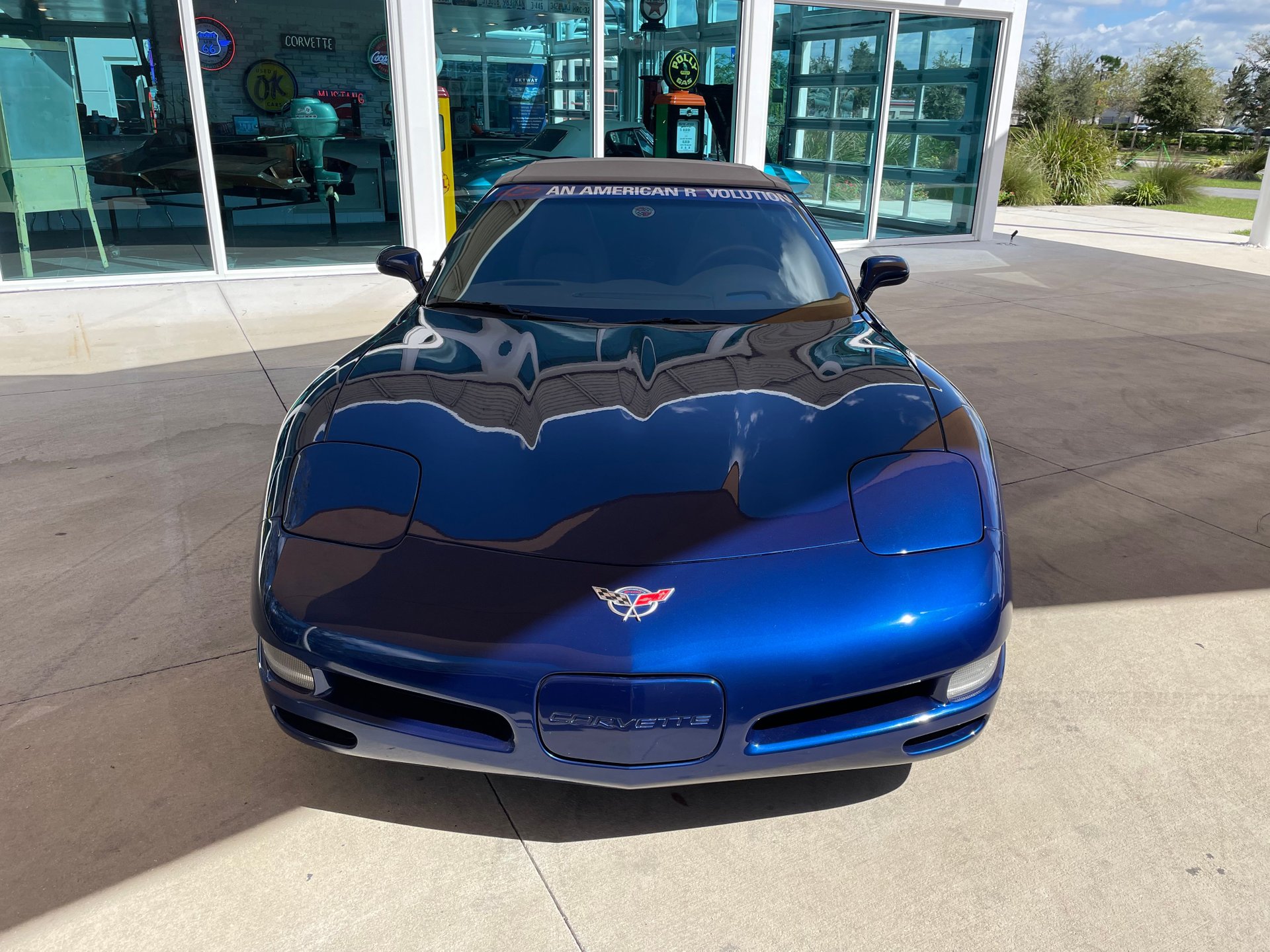 Vehicle photo 5