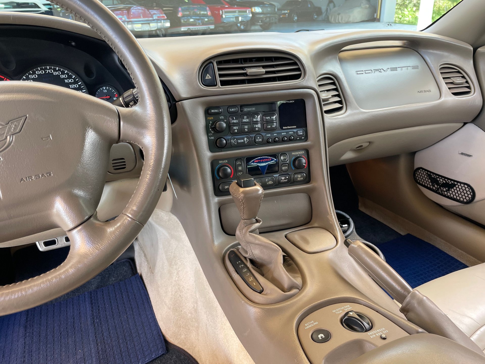 Vehicle photo 34