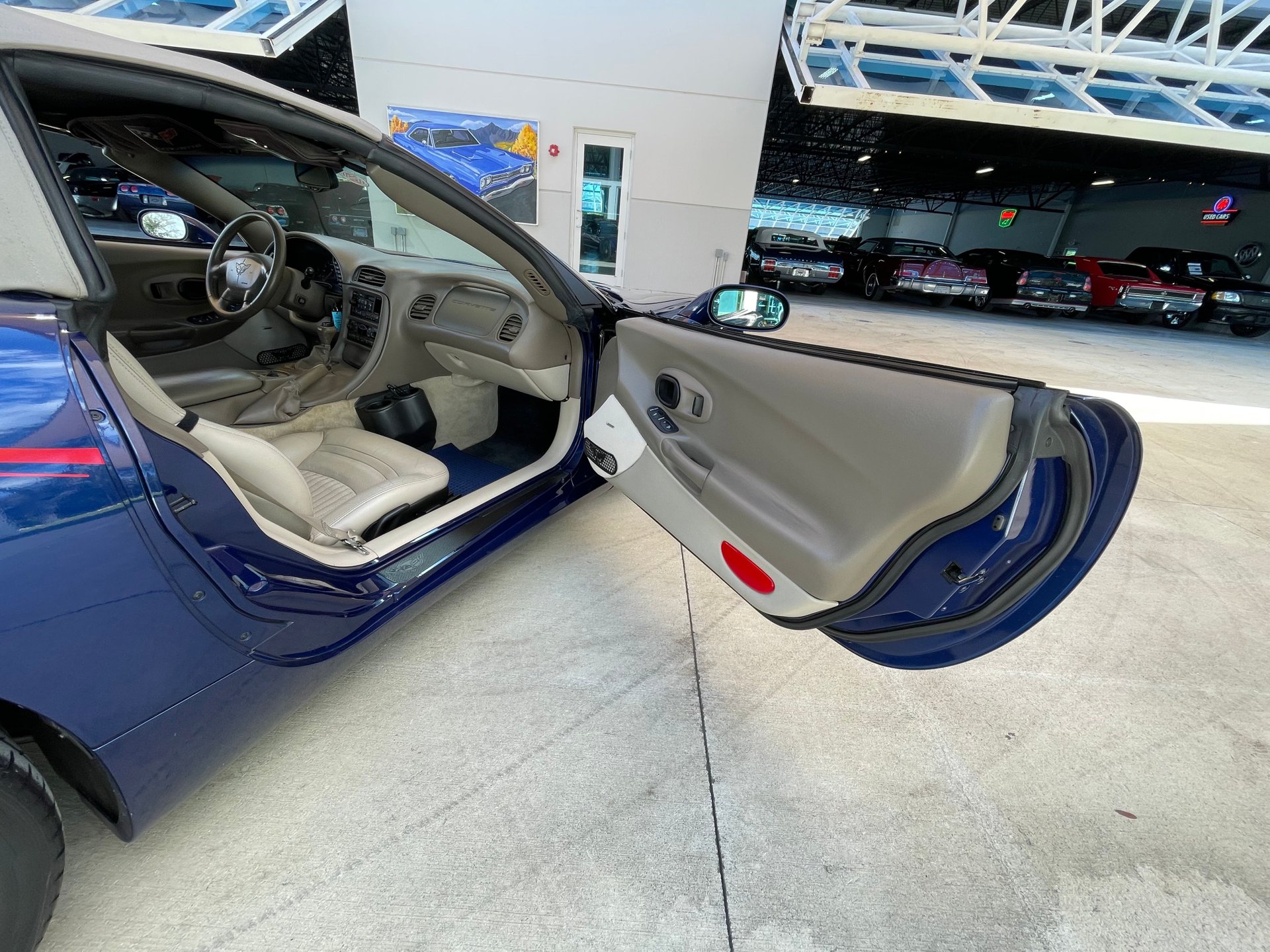 Vehicle photo 36