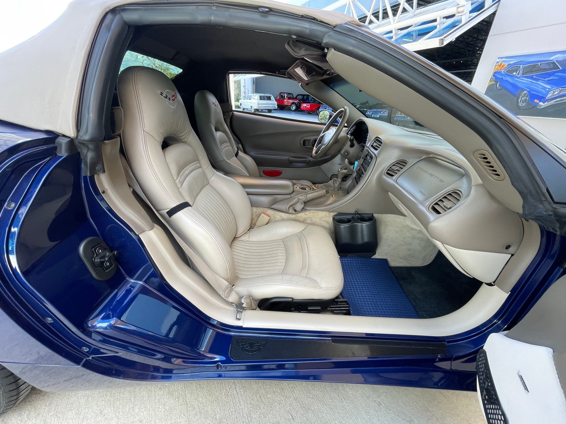 Vehicle photo 38
