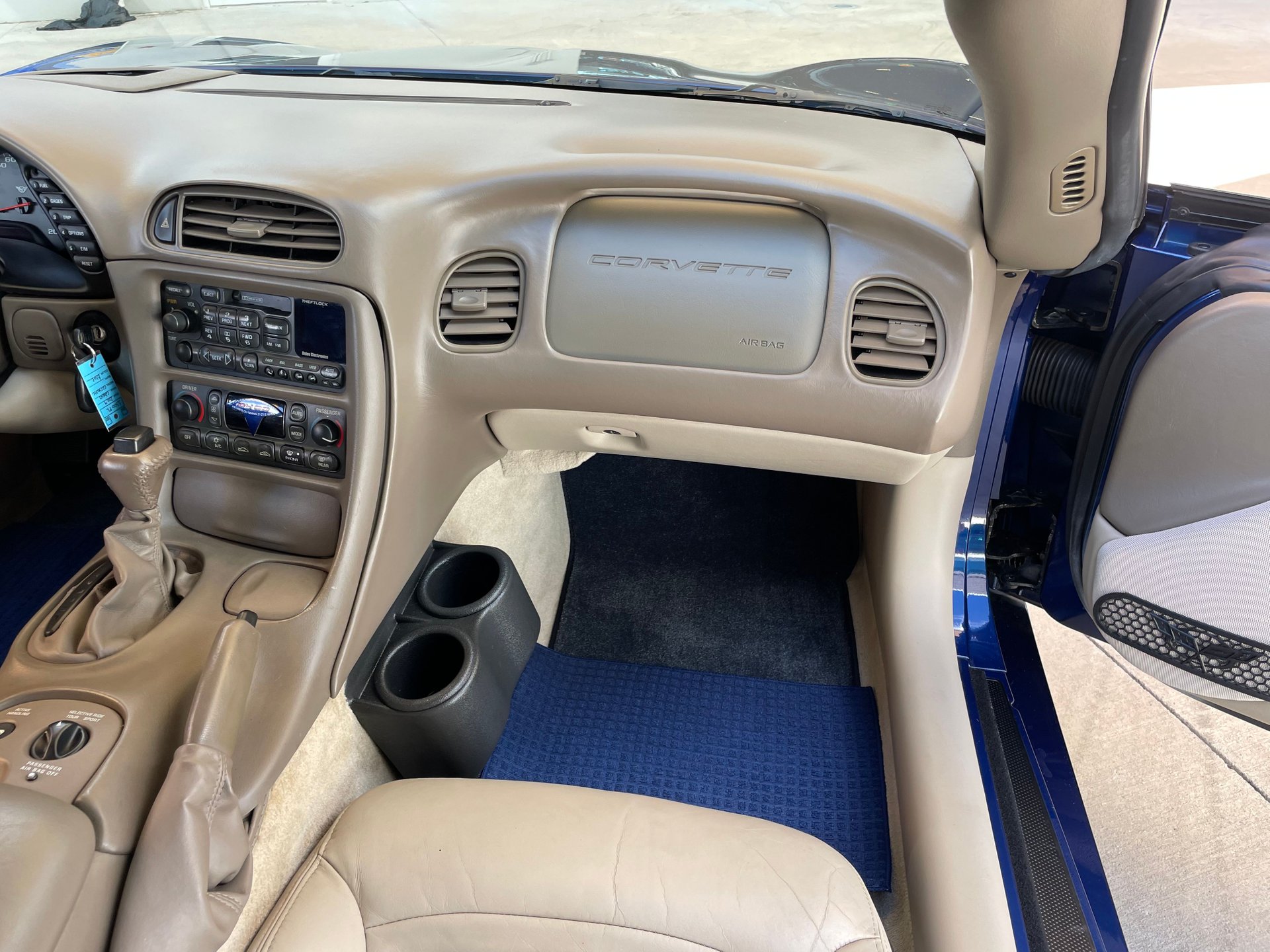 Vehicle photo 41