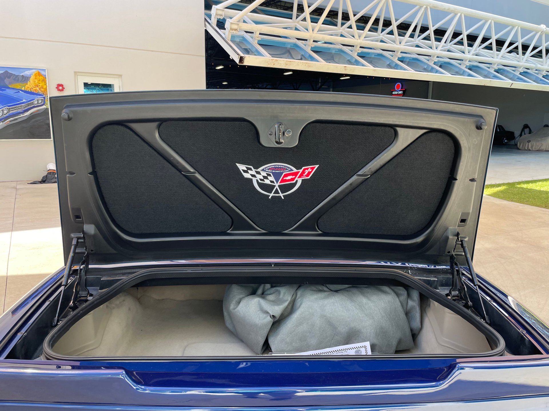 Vehicle photo 45