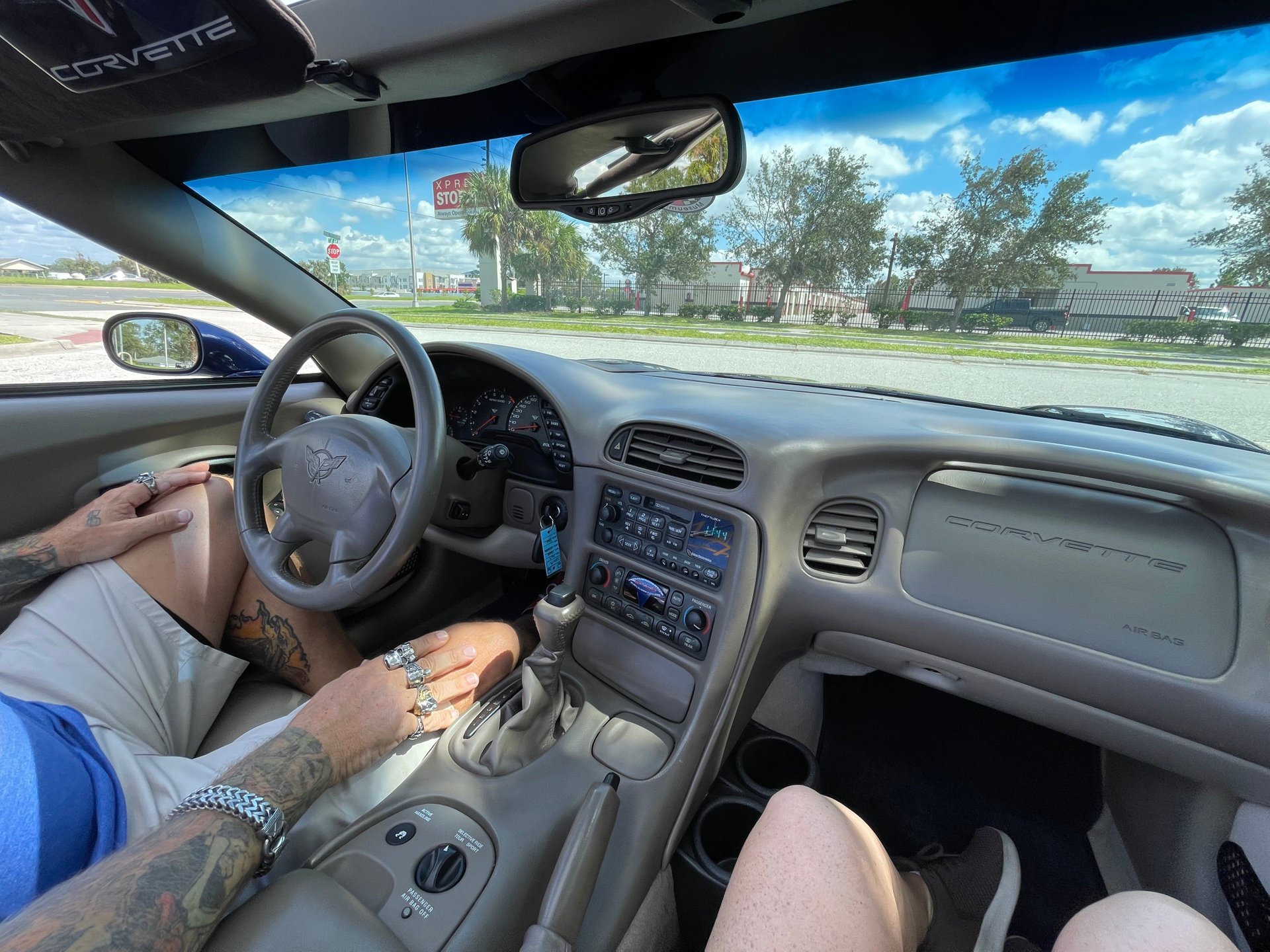 Vehicle photo 54