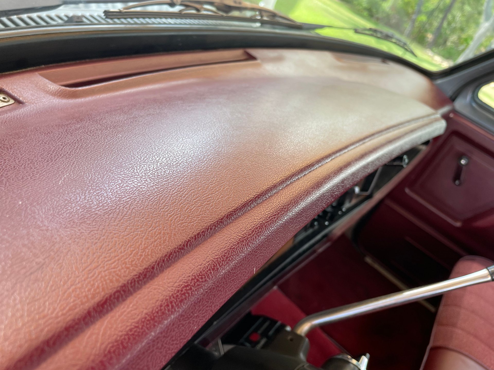 Vehicle photo 30