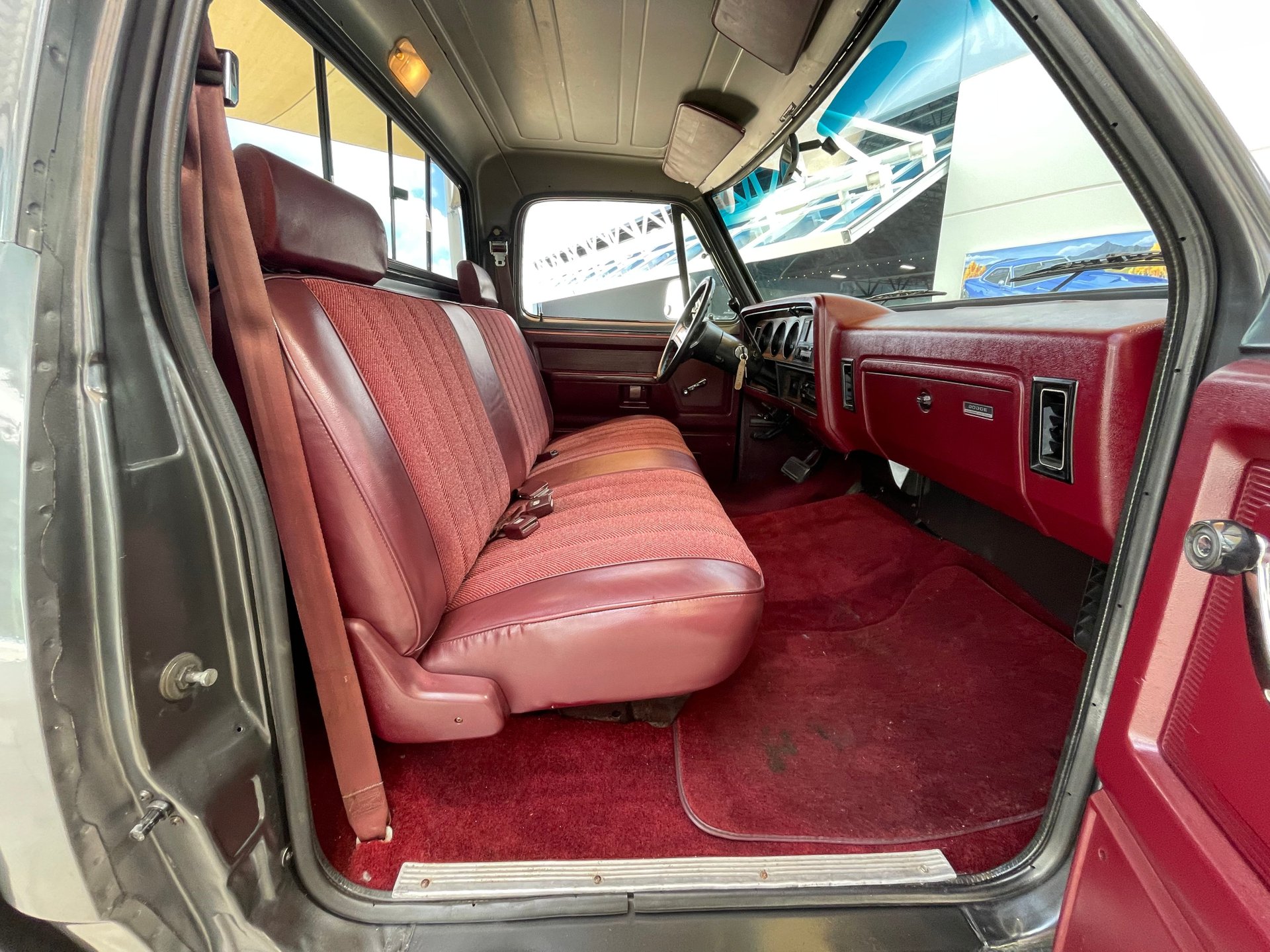 Vehicle photo 36
