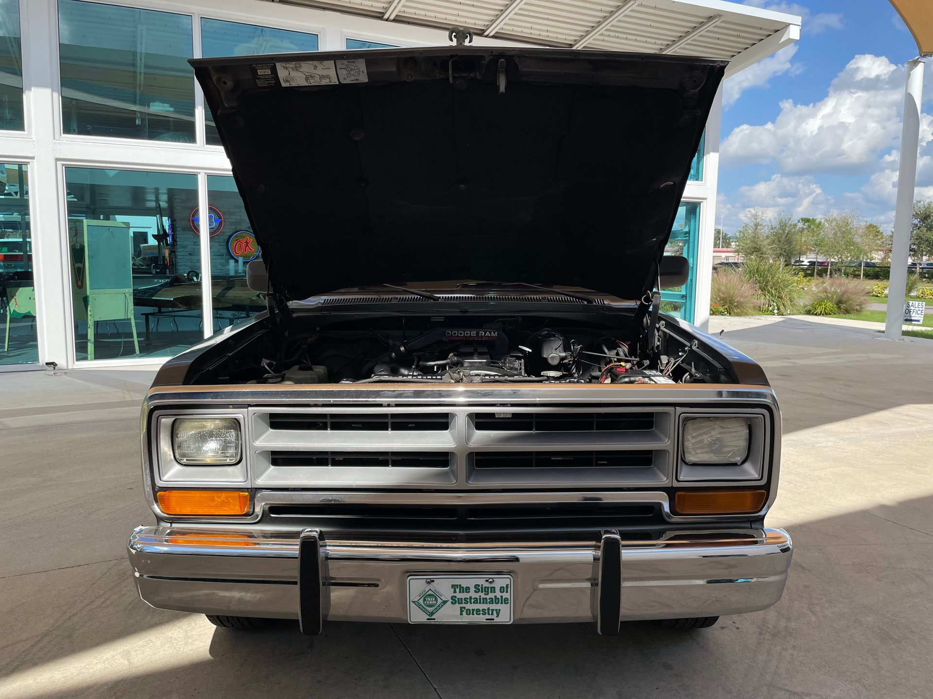 Vehicle photo 40