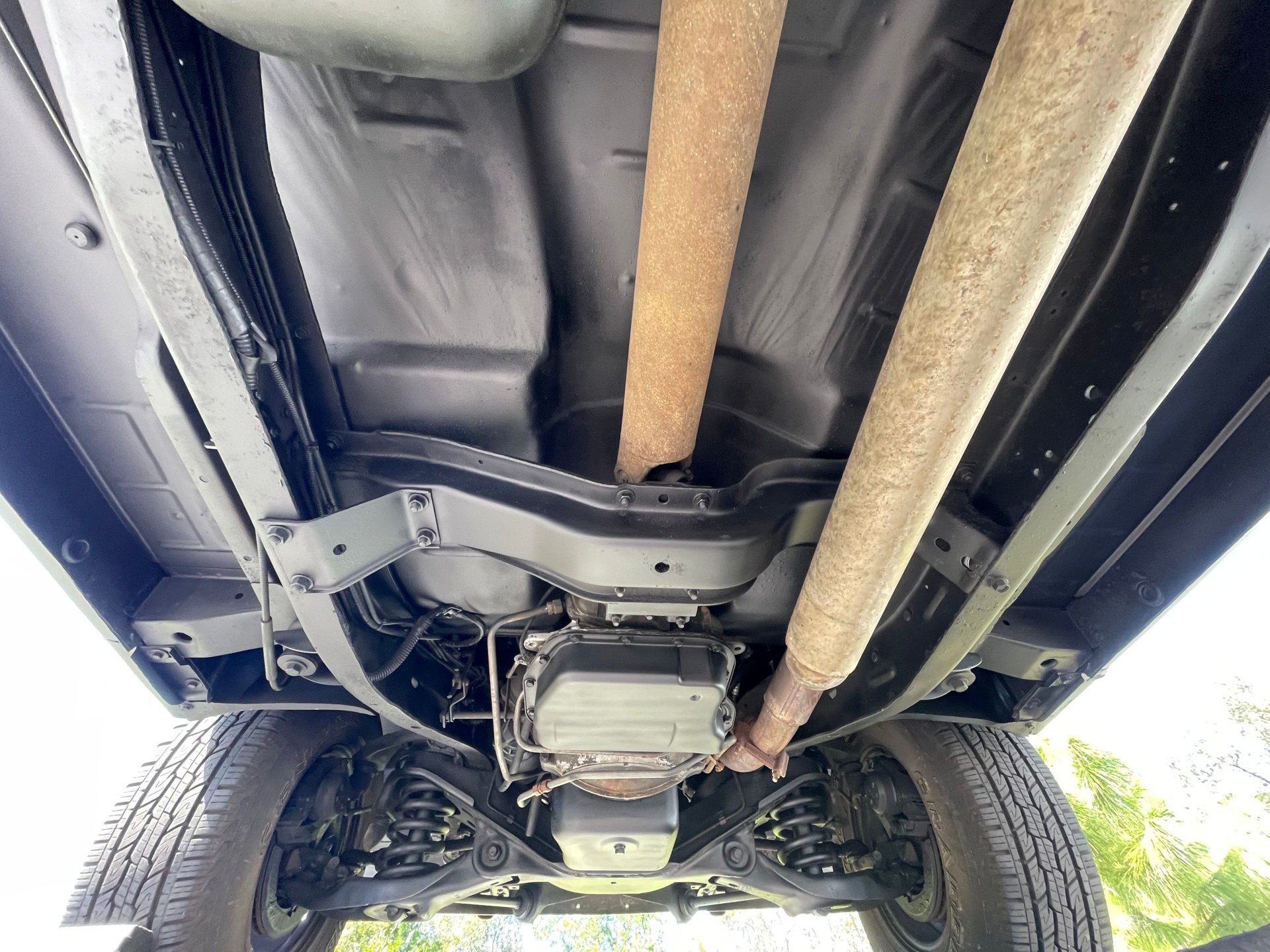 Vehicle photo 52