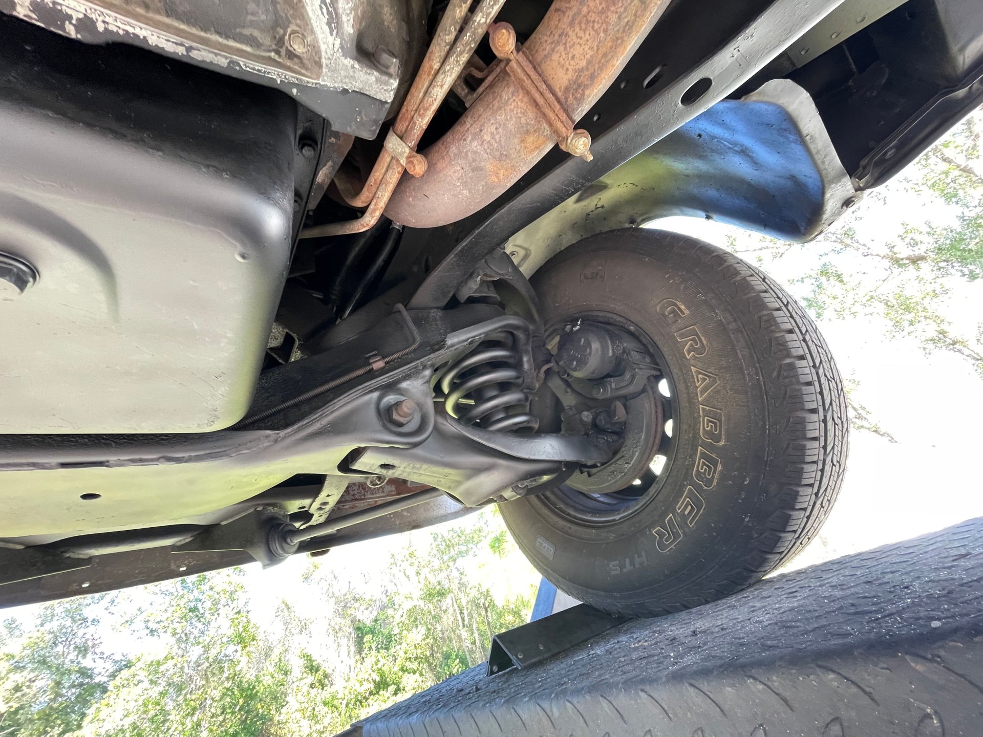 Vehicle photo 56