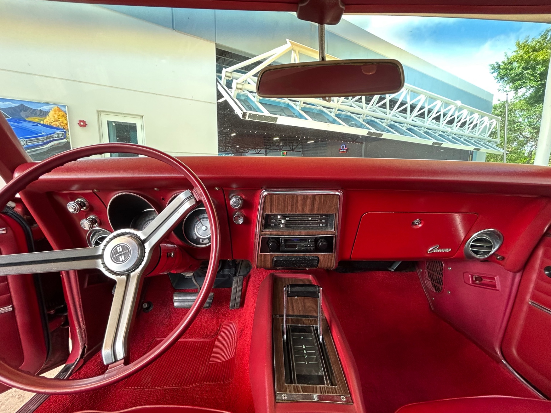 Vehicle photo 37